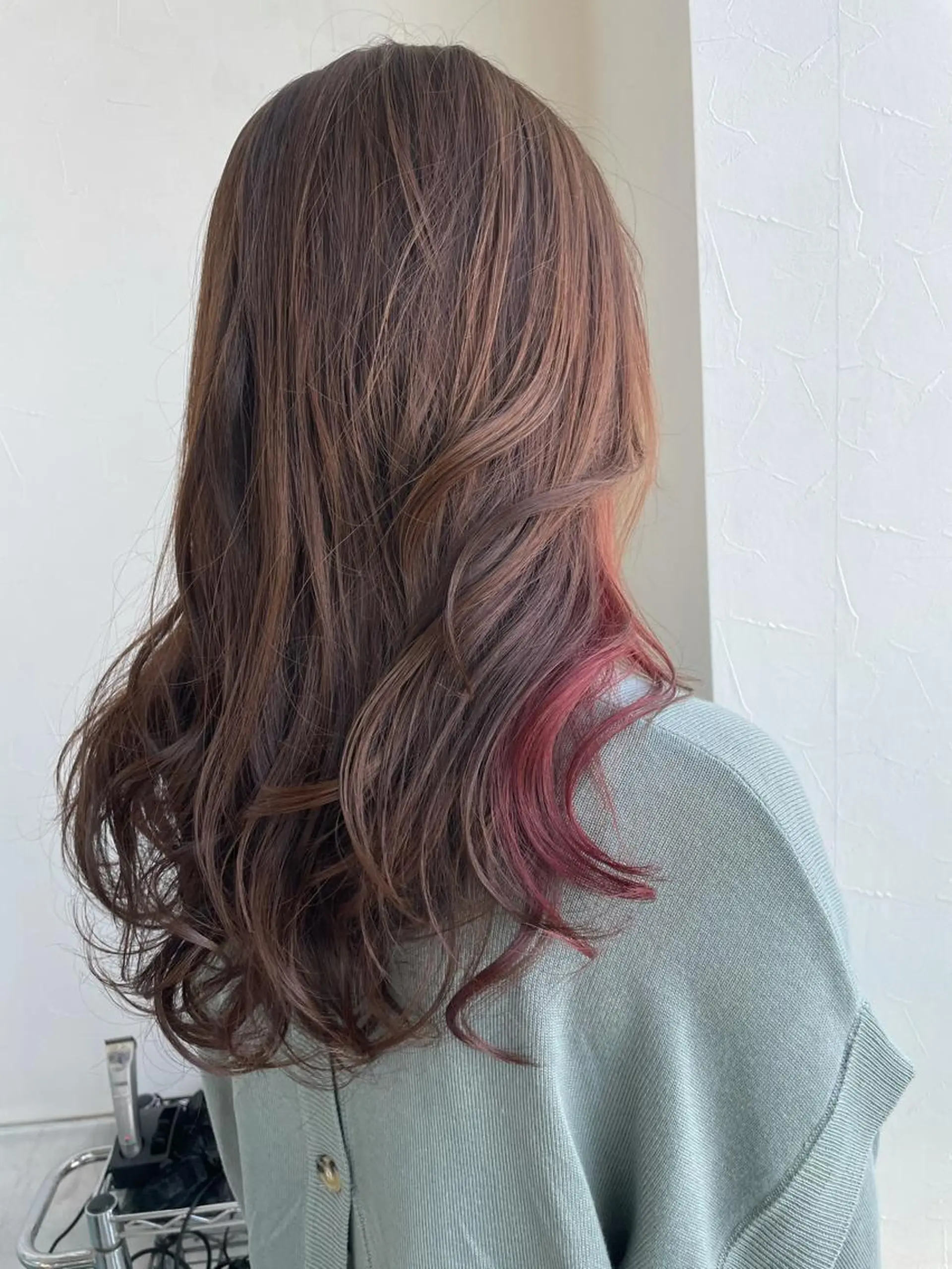 セミロング カラー イヤリングカラー ヘアカラー トリートメント MERu所属・MERu/高橋裕之 /レイヤー/艶カラーのヘアスタイル