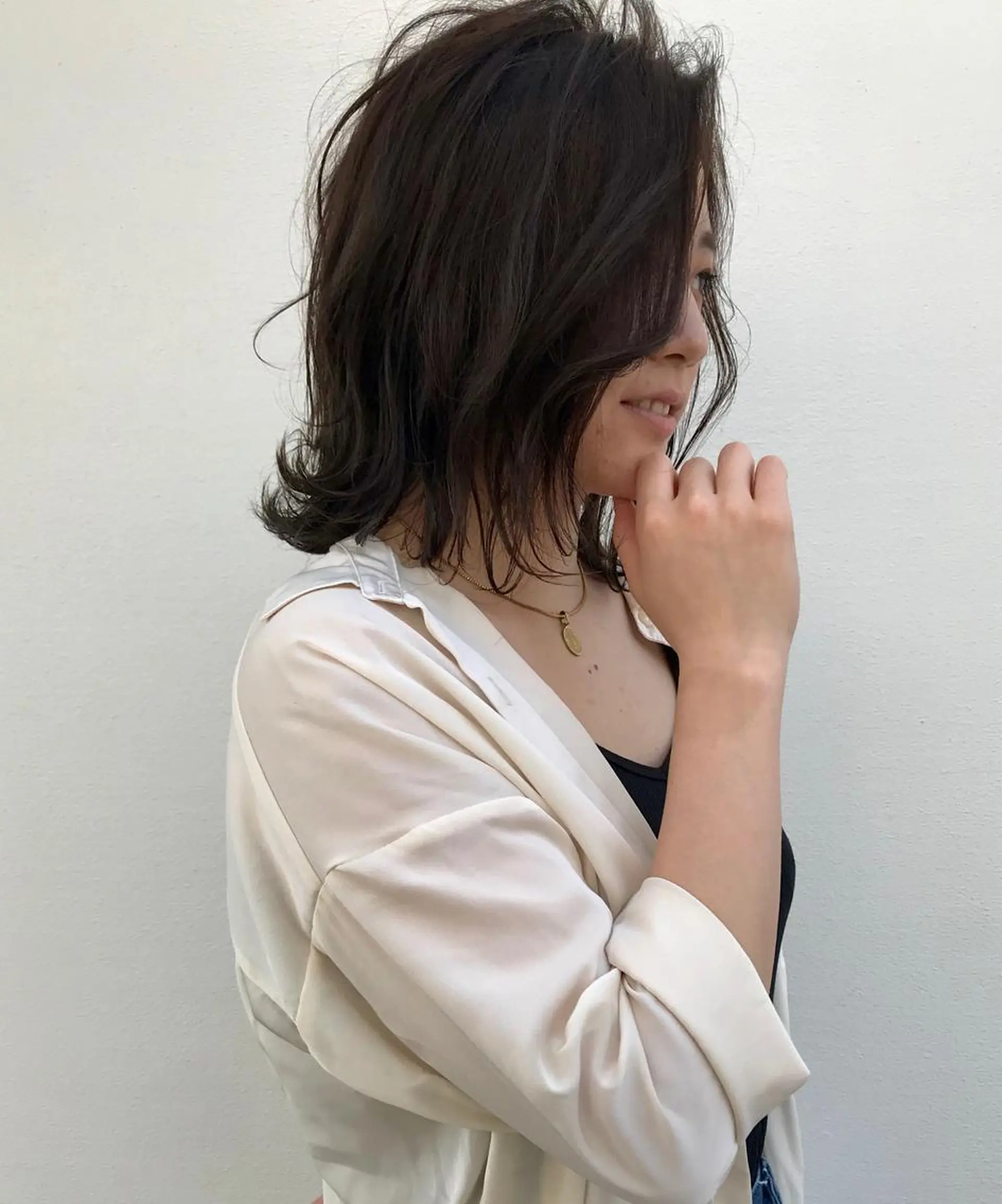 ミディアム カラー KOOKI スティードトーキョーのヘアスタイル