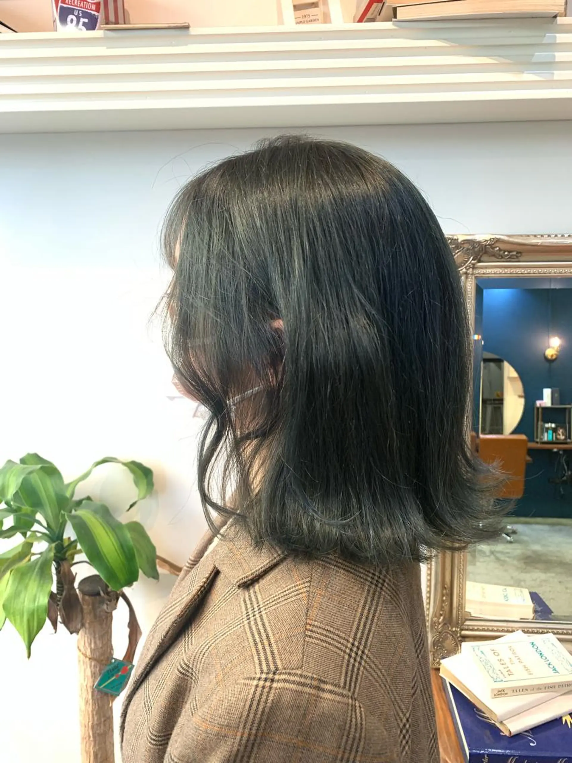 ミディアム カラー ヘアアレンジ グレージュ カーキグレージュ 大宮/山口 竣也のヘアスタイル