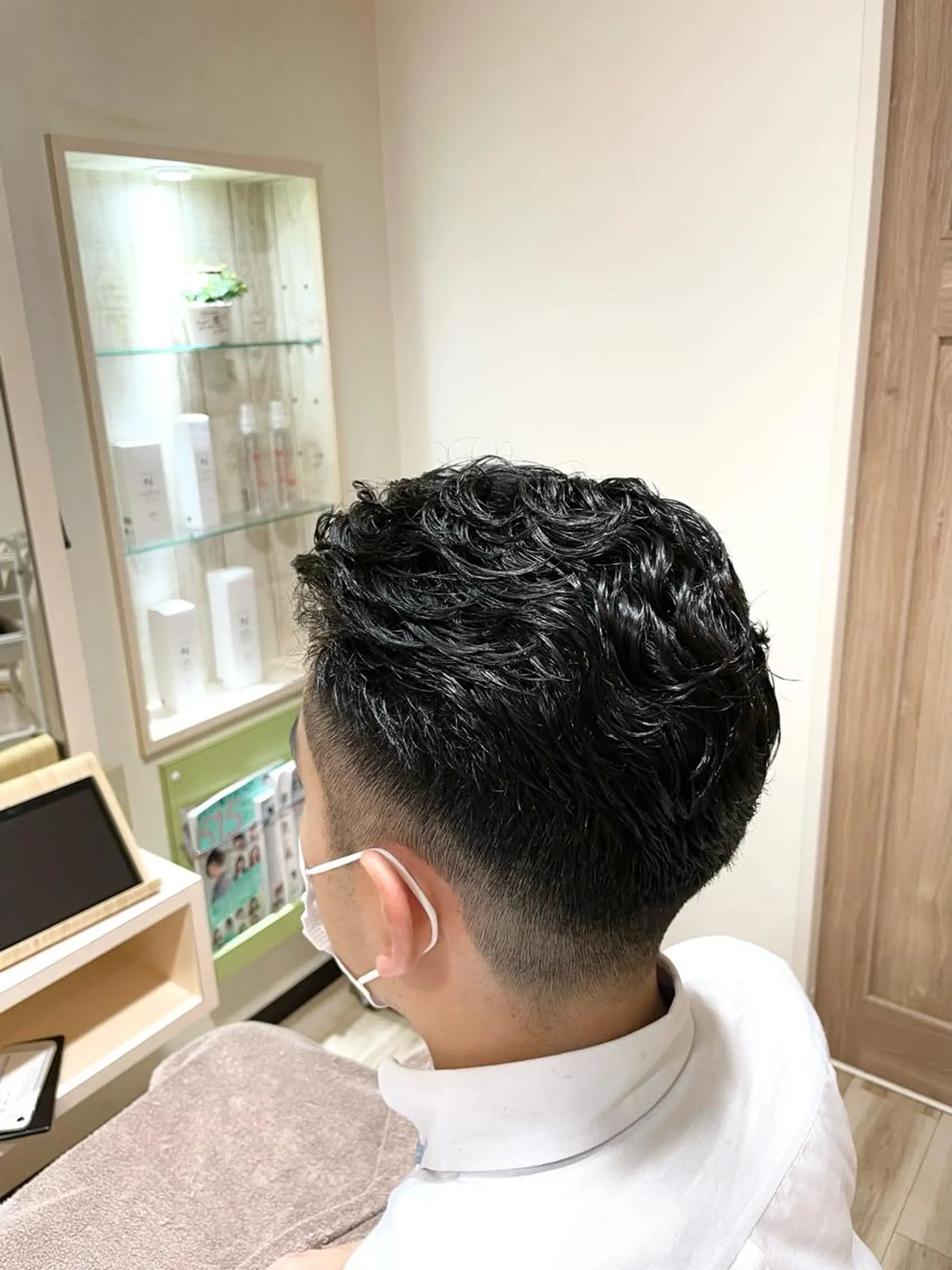 ショート パーマ 🌈派手髪ハイトーン 🌈鈴木亮太🌈のヘアスタイル