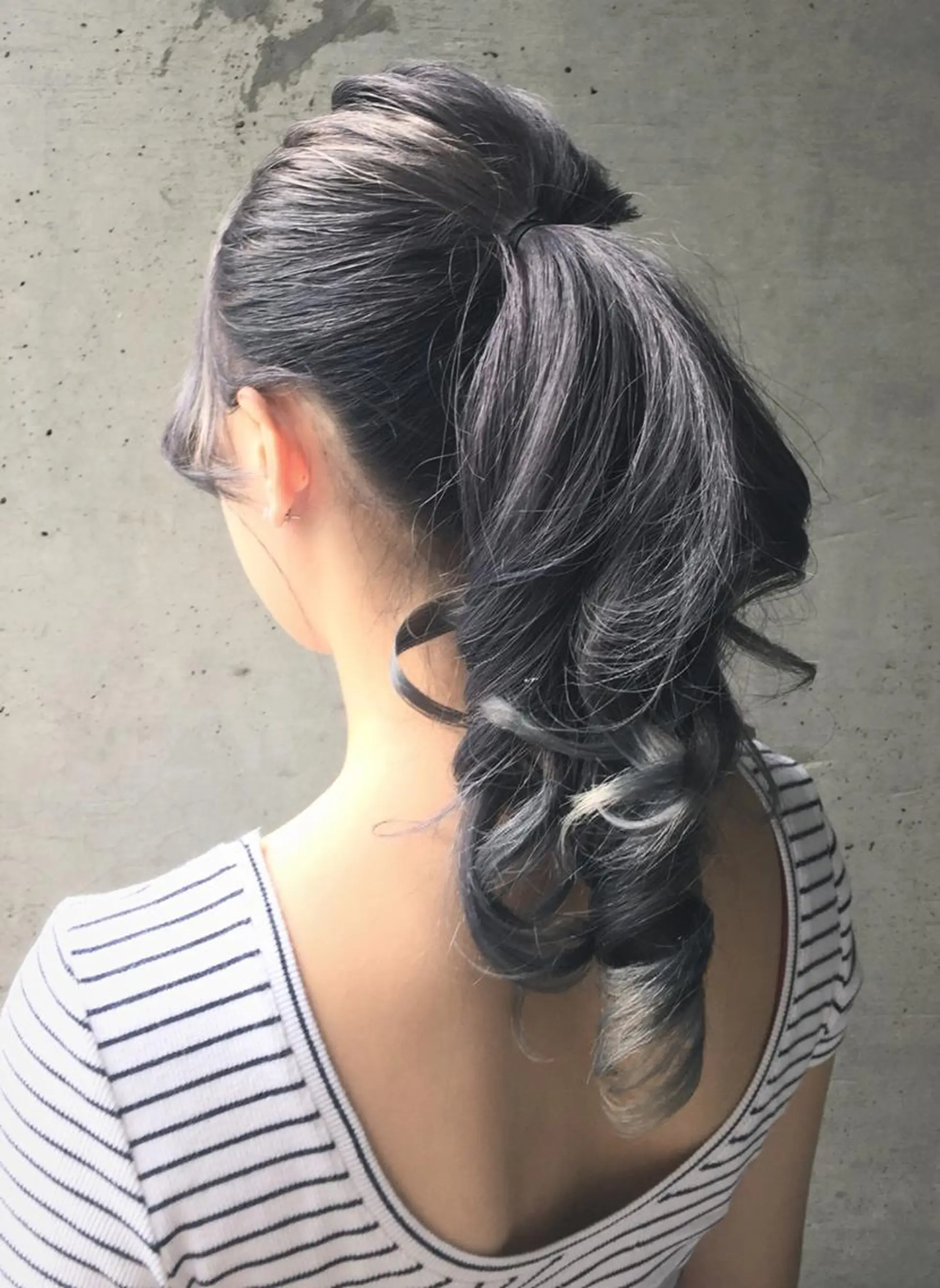 ロング カラー グレージュ ラベンダーカラー ラベンダーグレージュ ラベンダーグレー ヘアカラー トリートメント 髪質改善/レイヤー ストウシンゴのヘアスタイル