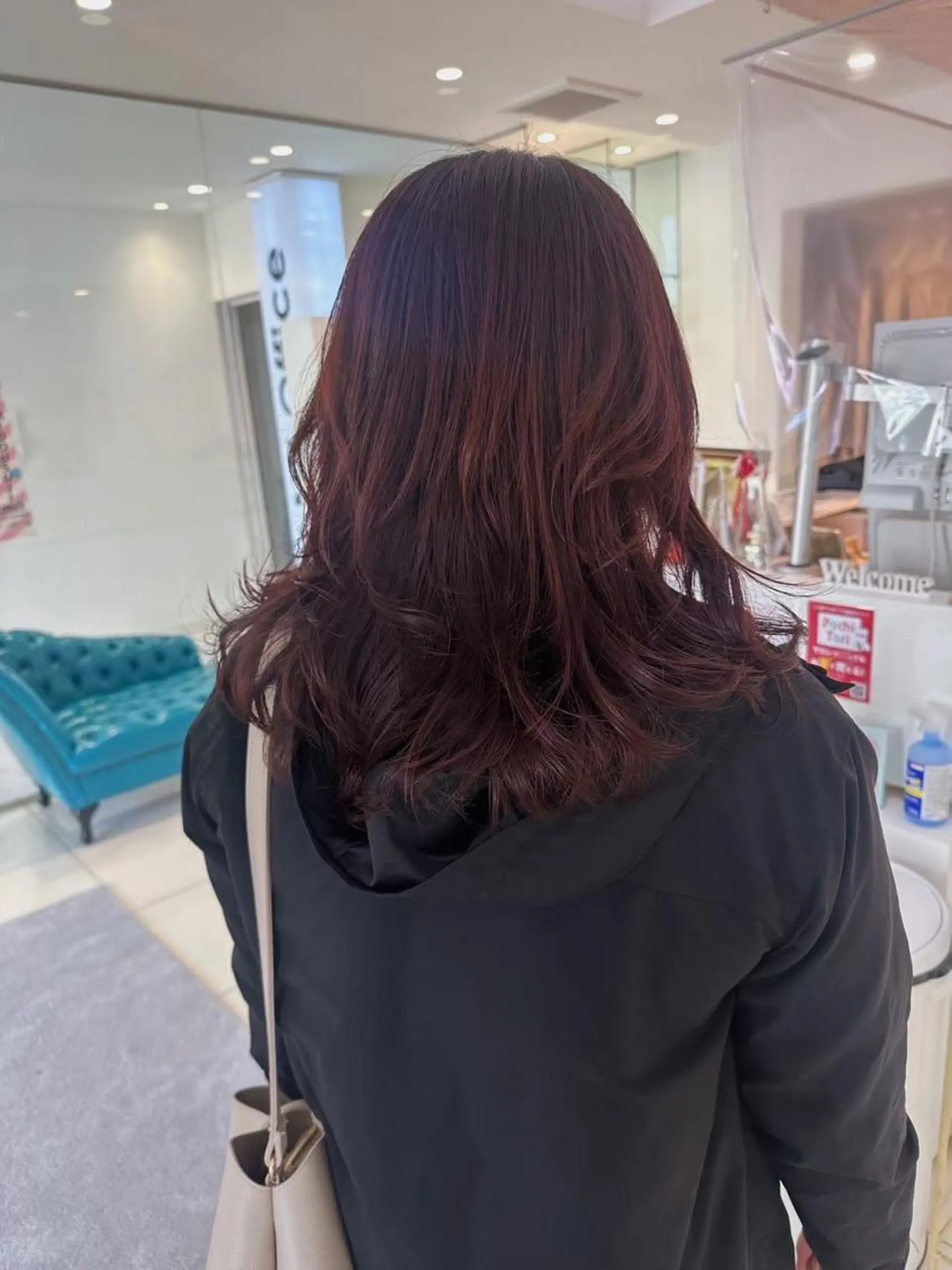 セミロング カラー アッシュ イルミナカラー ピンクカラー カット ヘアカラー トリートメント 田中 あかねのヘアスタイル