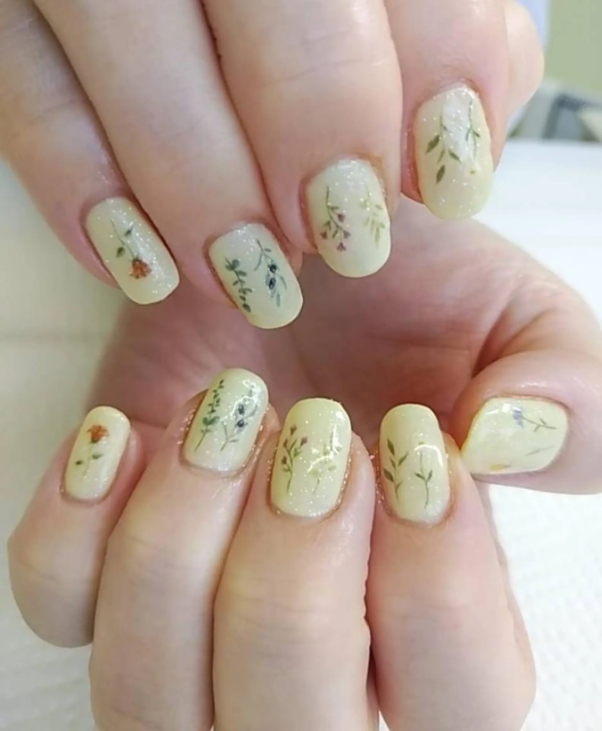 ネイル フラワーネイル 春ネイル 黄色 プライベートサロン Rosy Lilyのネイルデザイン