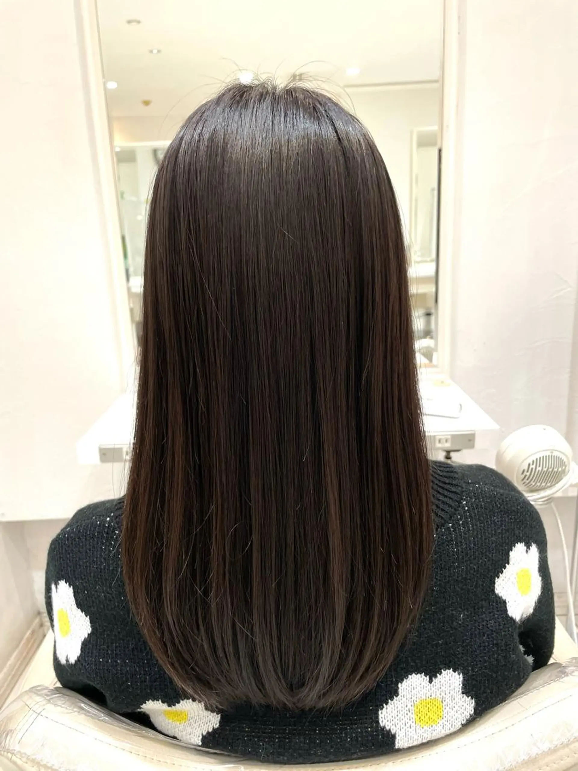 セミロング パーマ 縮毛矯正 ユ カの眉毛・アイブロウイメージ
