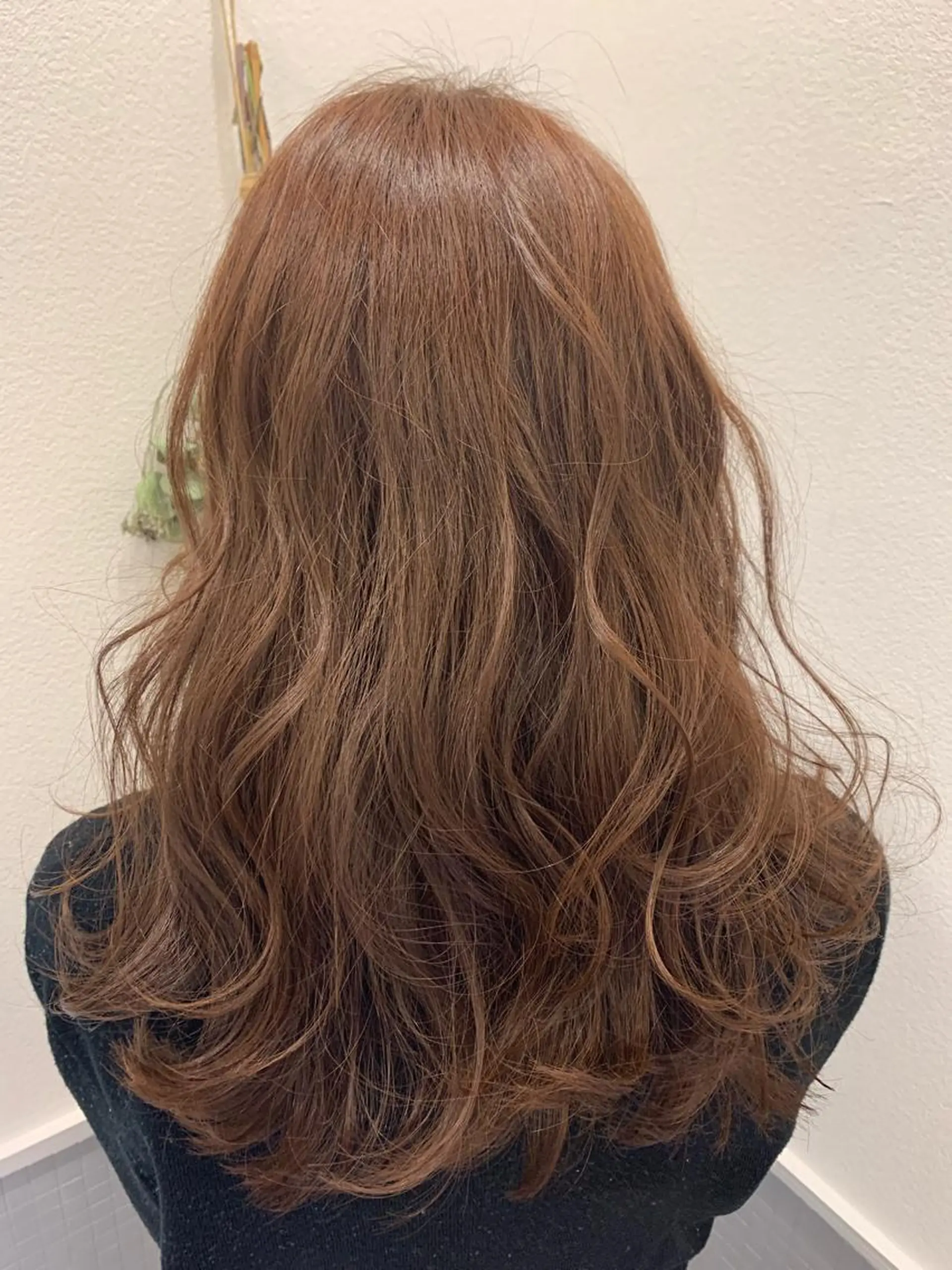 セミロング カラー ベージュカラー ブリーチ ブリーチなしカラー オレンジ オレンジベージュ 縮毛矯正 トリートメント フジノ マホのヘアスタイル