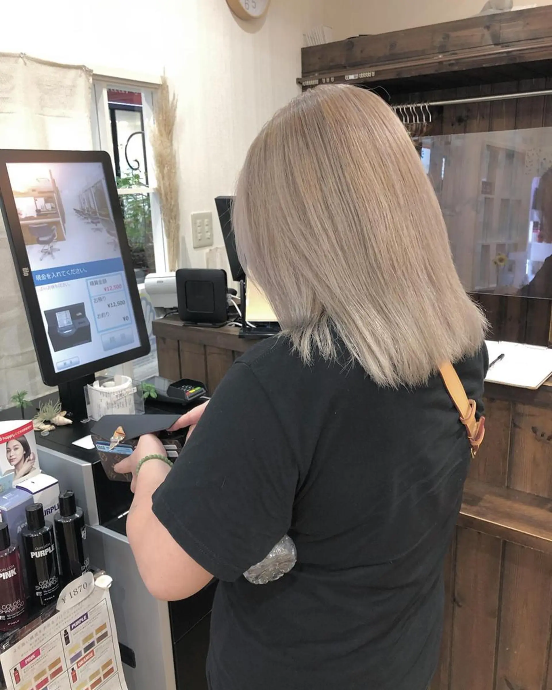 カラー アディクシーカラー アッシュ ブリーチ ダブルカラー グラデーションカラー 🌈ハイトーン/ ワタル🌈のヘアスタイル