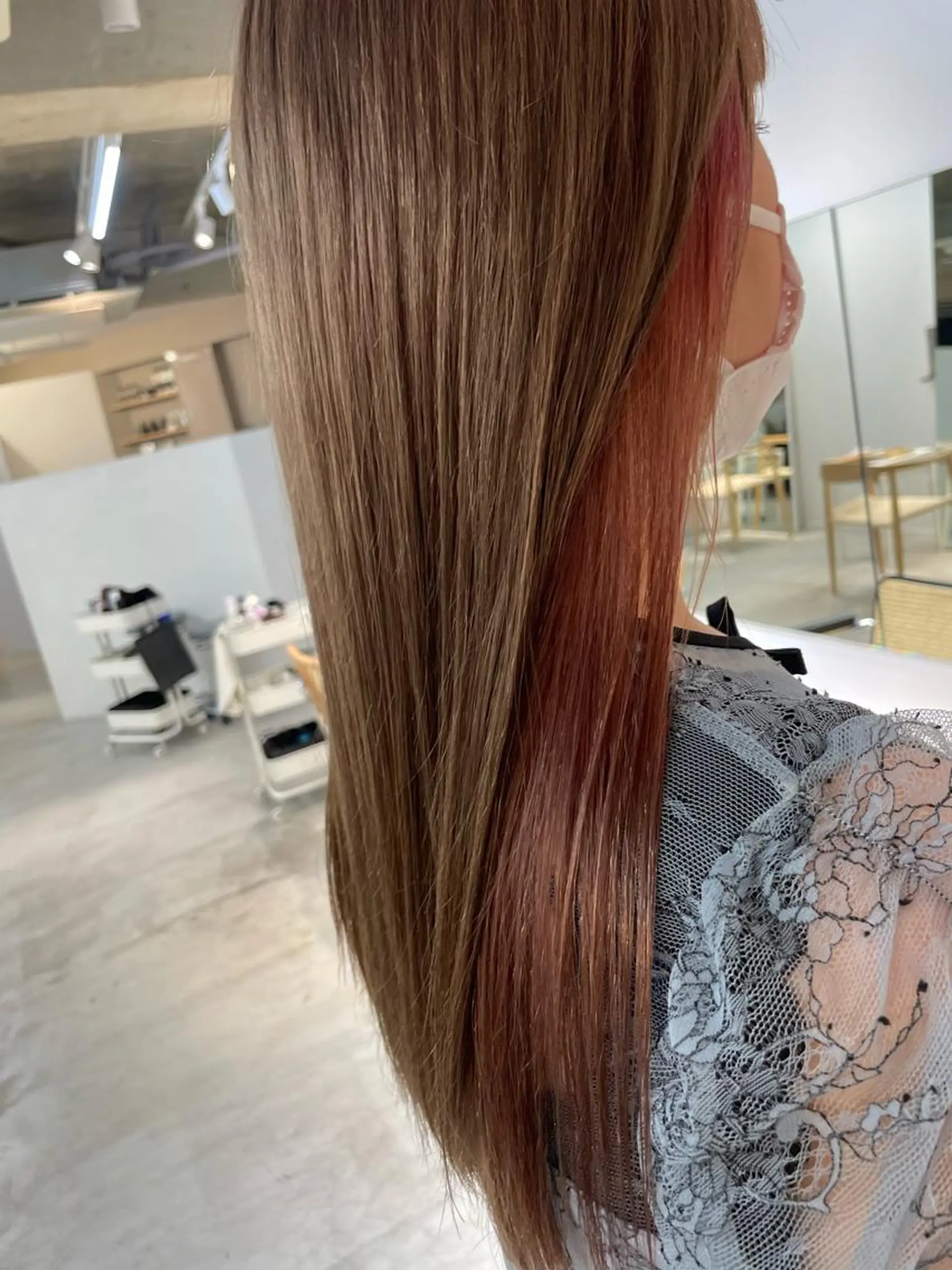 カラー ブリーチ ピンクカラー fit/ madokaのヘアスタイル