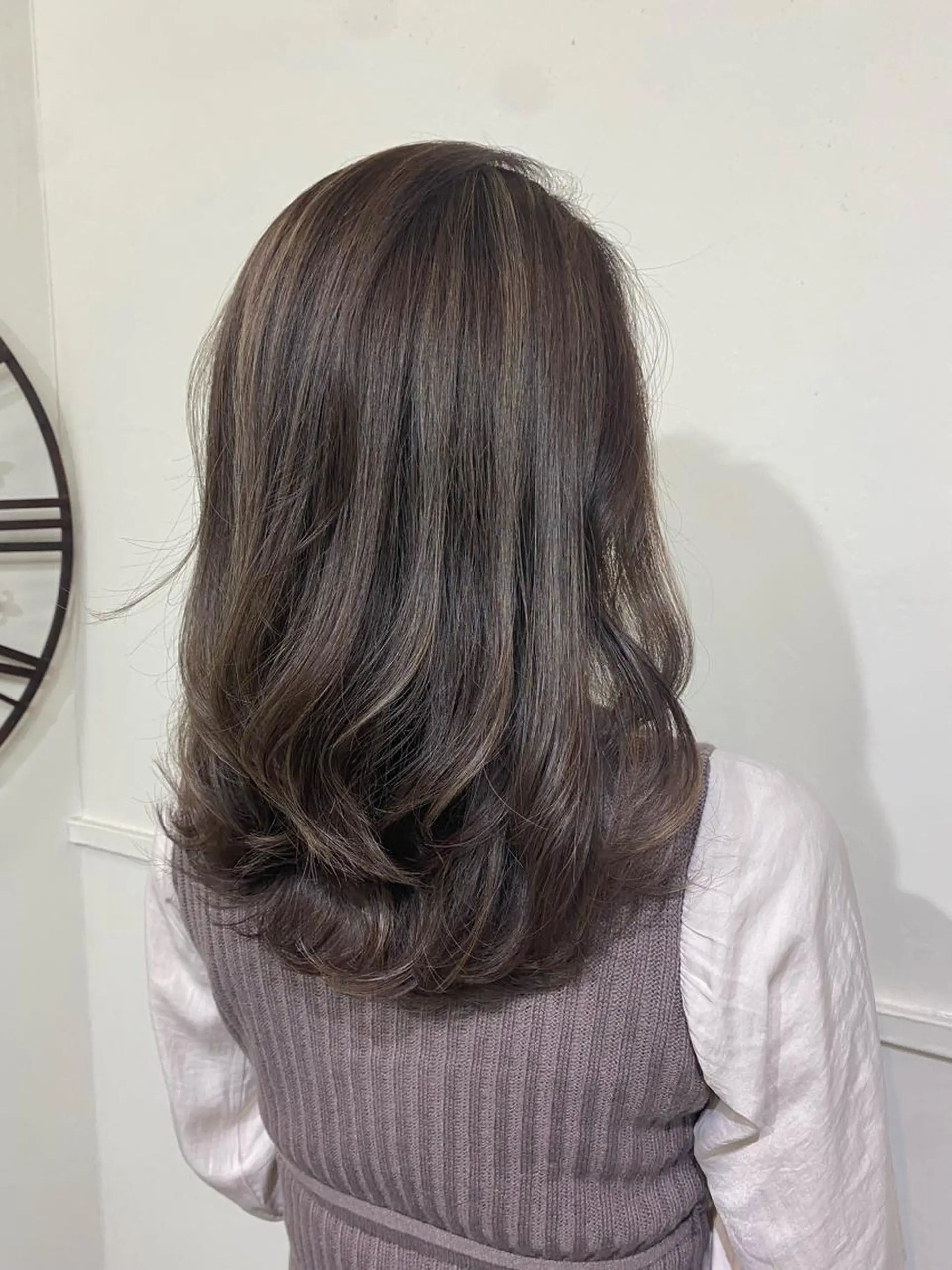 カラー ヘアカラー 吉野 瑳桜のヘアスタイル