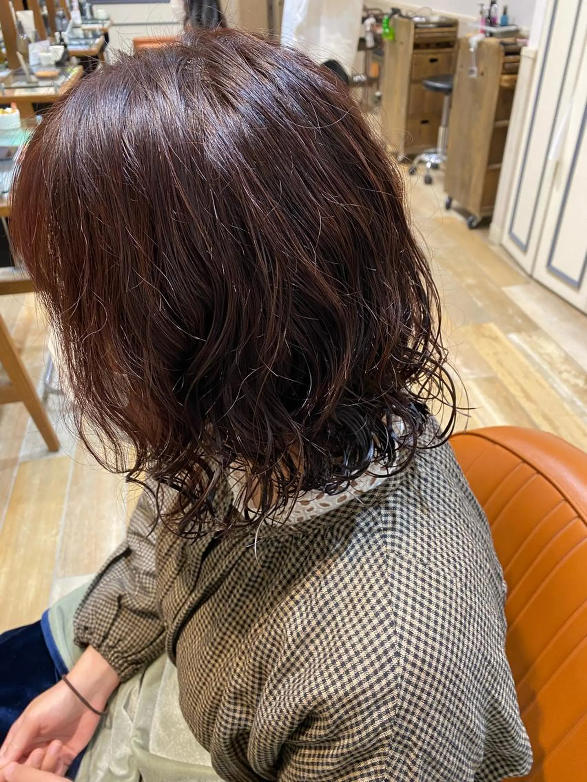 ミディアム カラー パーマ カット ヘアカラー トリートメント 宮内 真乃のヘアスタイル