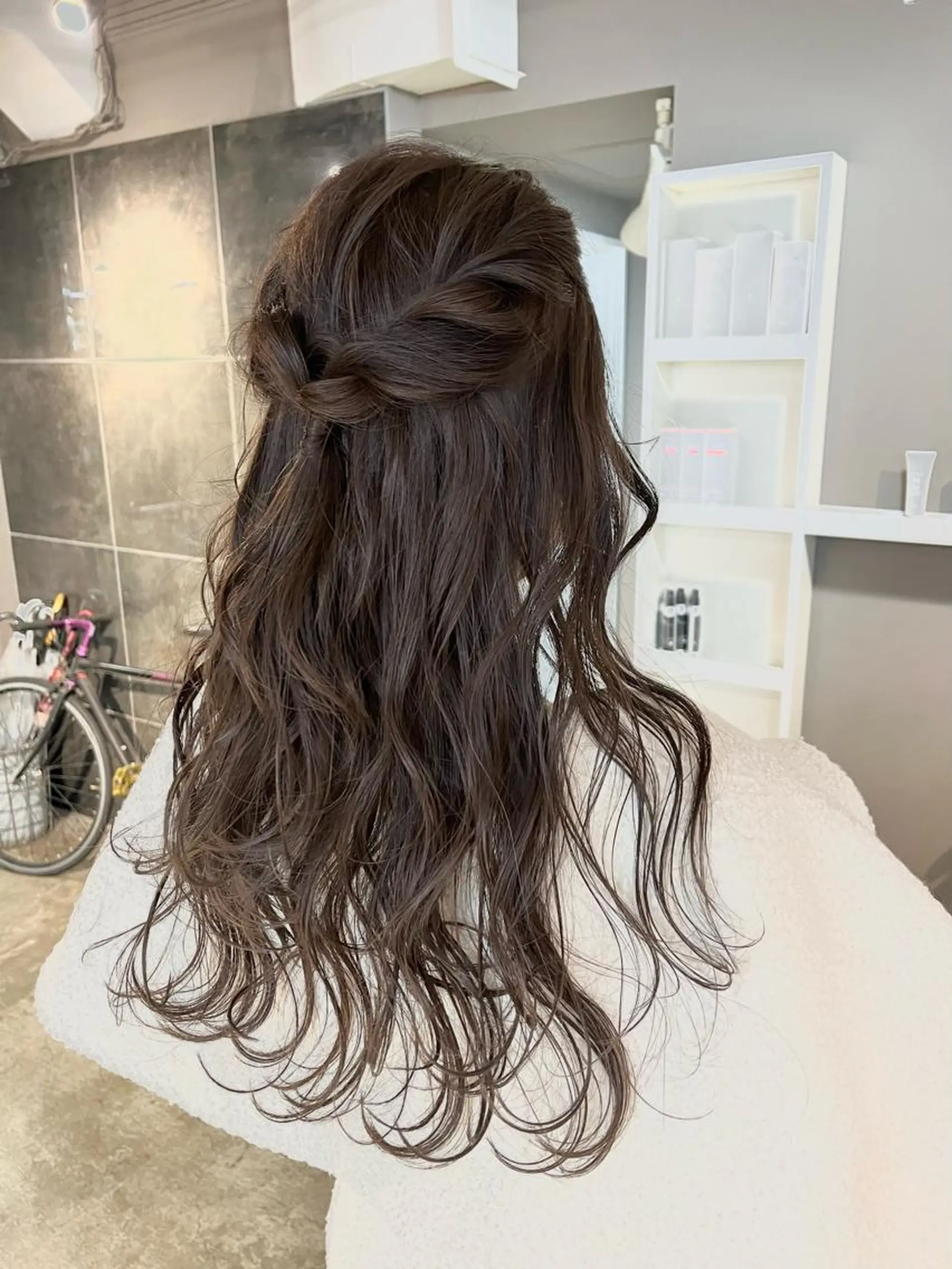 ロング カラー ヘアアレンジ キッズ ネイル マツエク・マツパ アイブロウ 透明感カラー🤎 ゆりのヘアスタイル