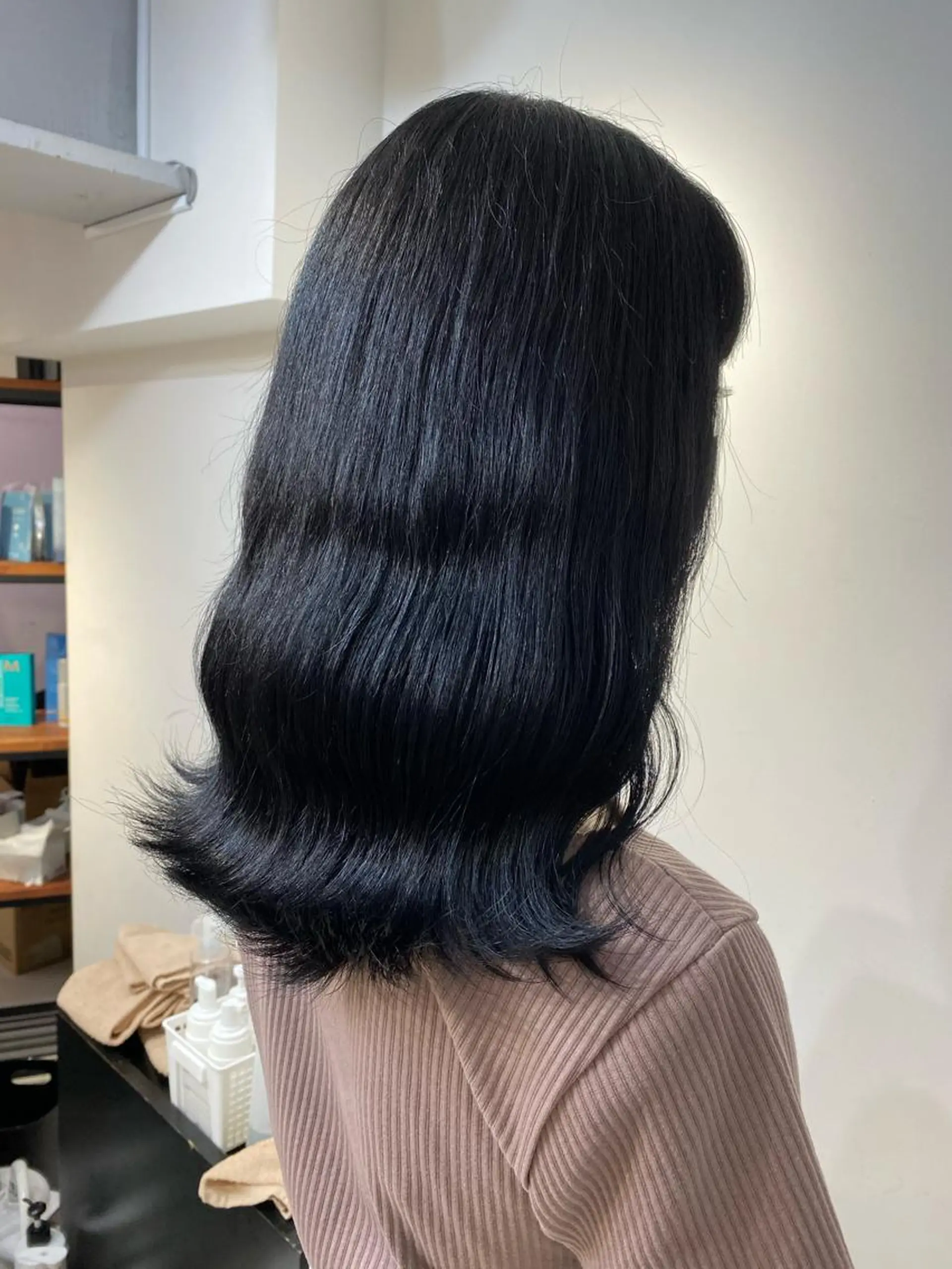 ミディアム カラー 黒髪 ブルーカラー ブルーブラック ミニモお気に入り数 No.1宍戸雄弥のヘアスタイル