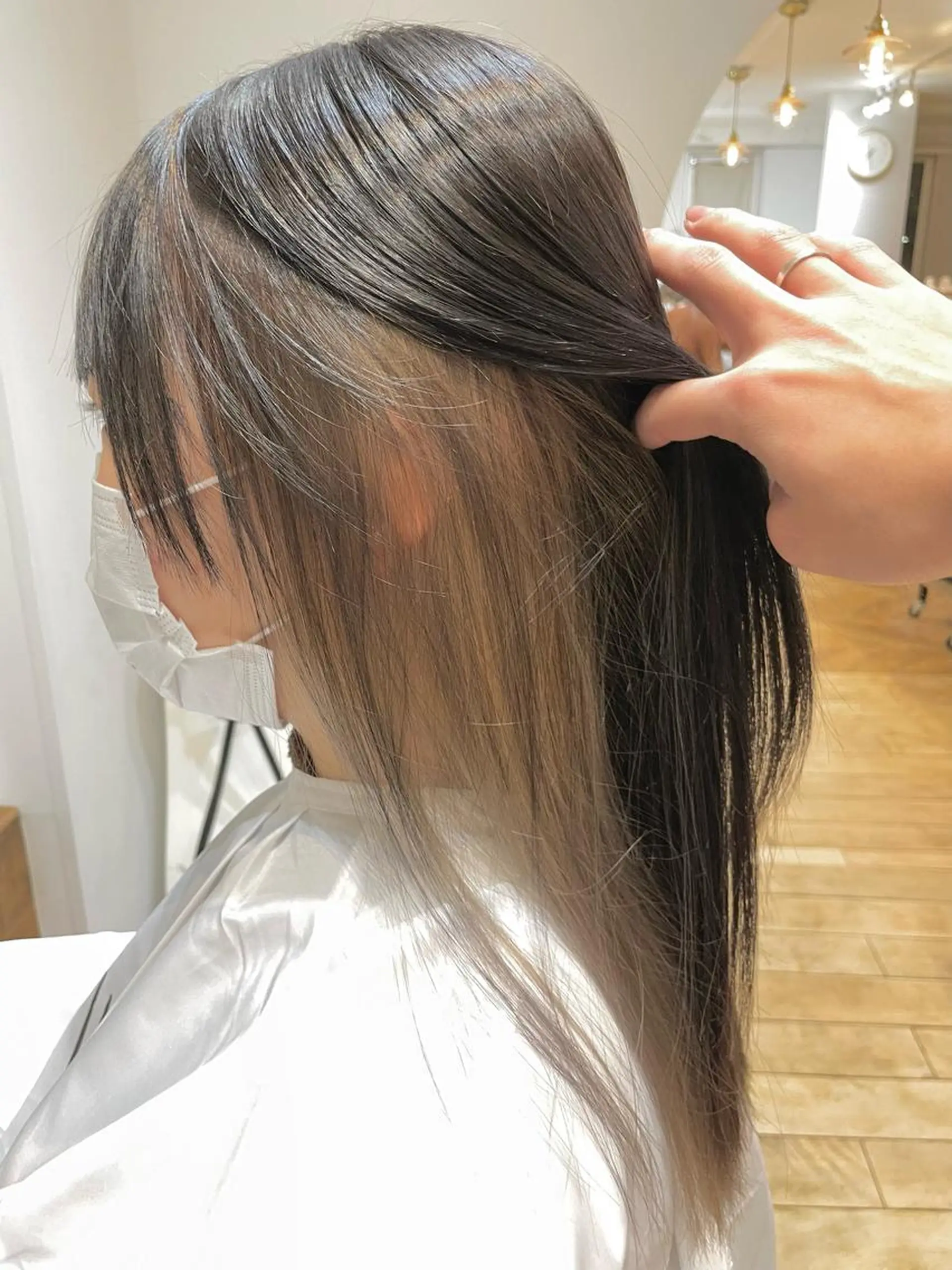ロング カラー ⭐ハイトーンブリーチ ミルクティーピンクのヘアスタイル