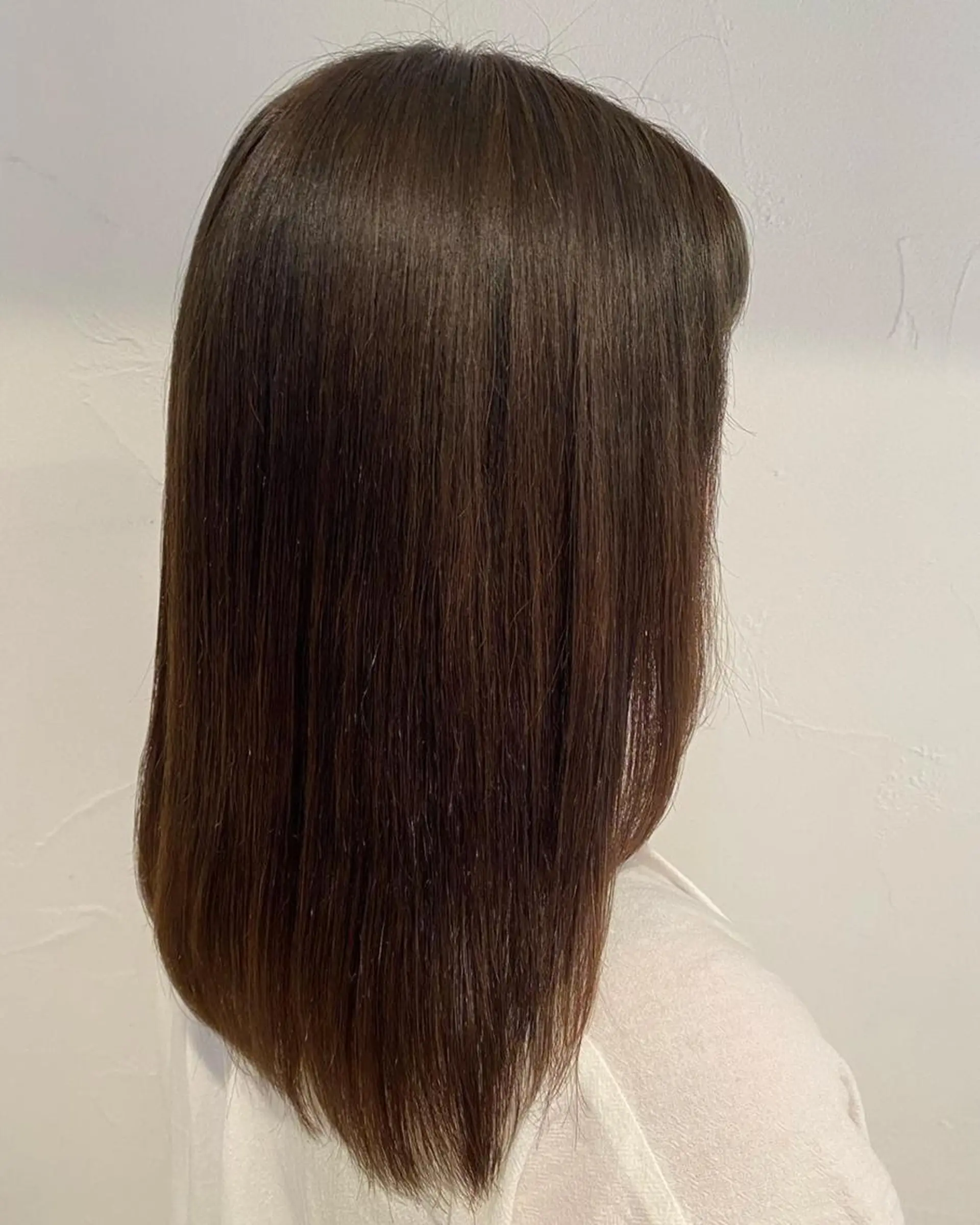 ショート カラー ベージュカラー ハイライトカラー インナーカラー オリーブベージュ ハイライト justbeauty CiNQのヘアスタイル