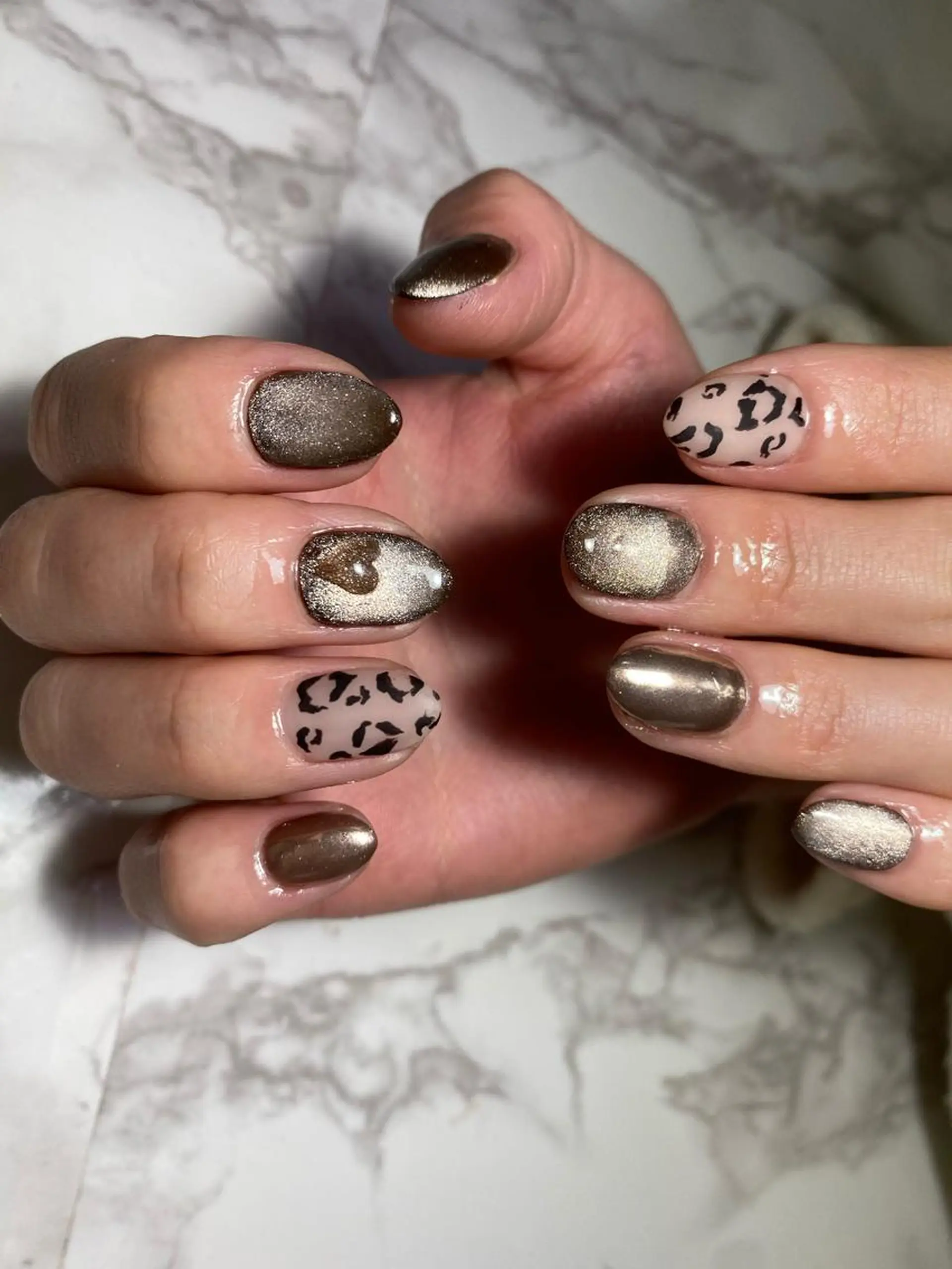 ネイル アニマル柄 マグネットネイル ミラーネイル Era nailのネイルデザイン