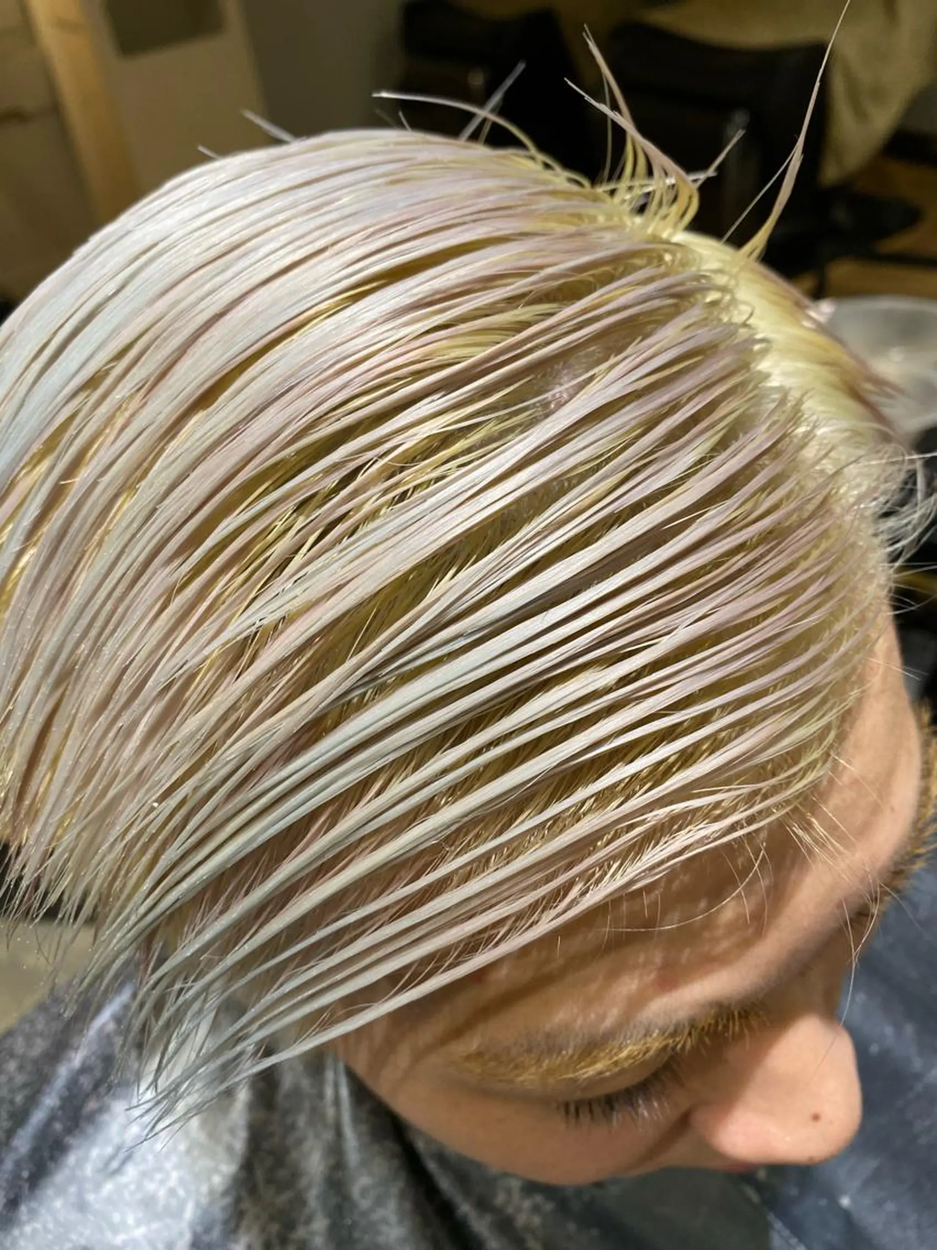 ショート メンズ メンズブリーチ ヘアカラー KEN KENのヘアスタイル