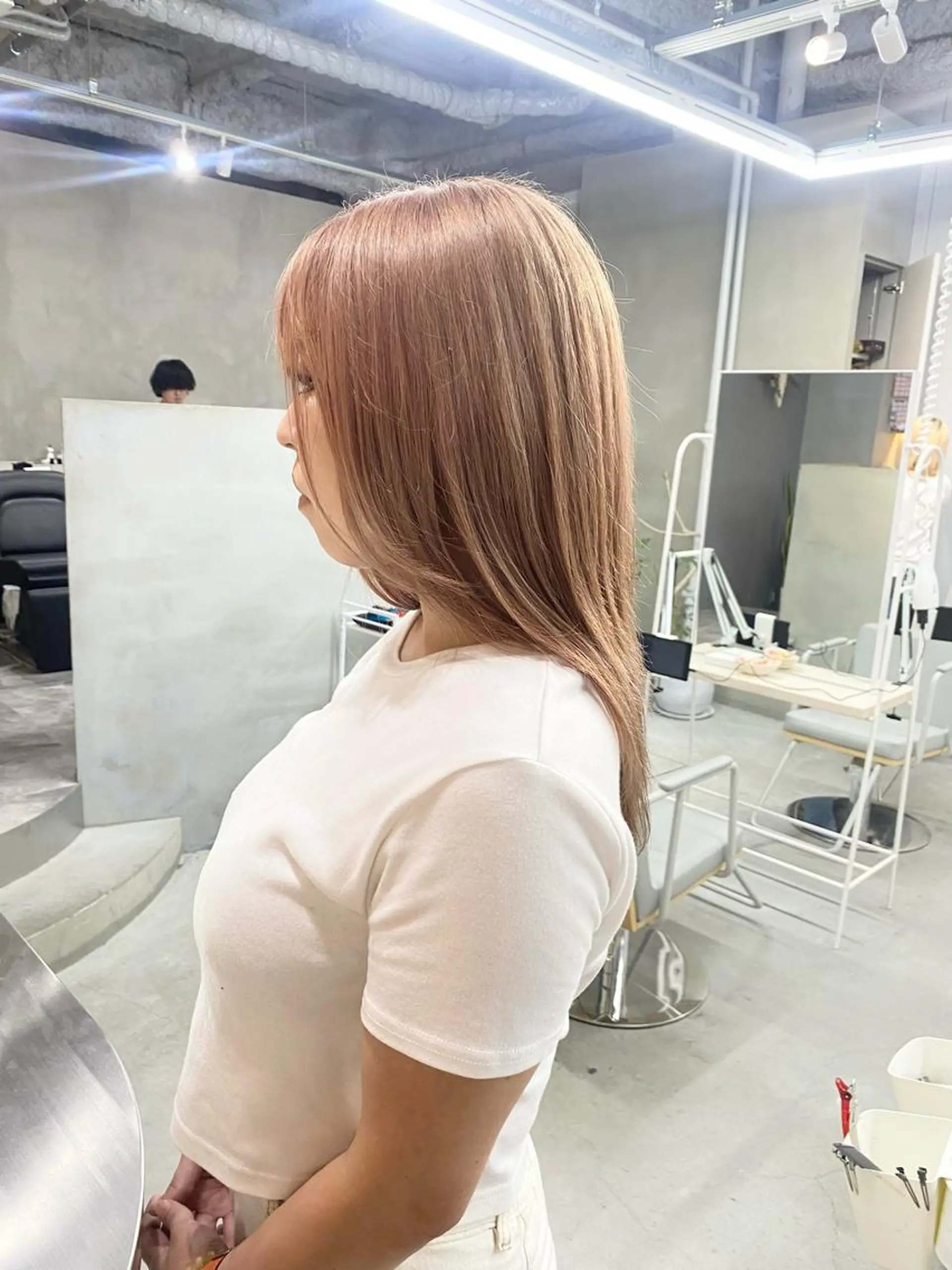 セミロング カラー ヘアカラー qulim所属・前橋 姫奈のヘアスタイル