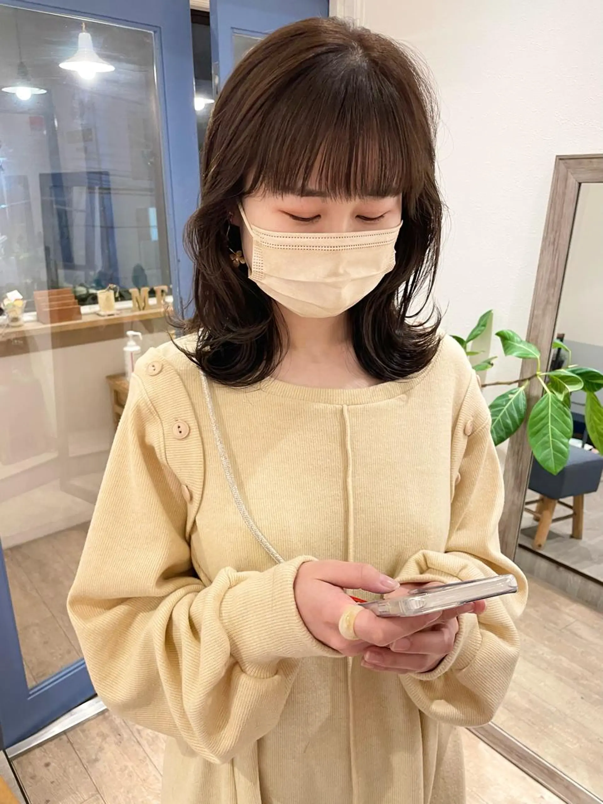 セミロング カラー ベージュカラー ブリーチ 透明感カラー グレージュ ラベンダーカラー 🩰オリーブ/ ベージュ松本咲花🩰のヘアスタイル