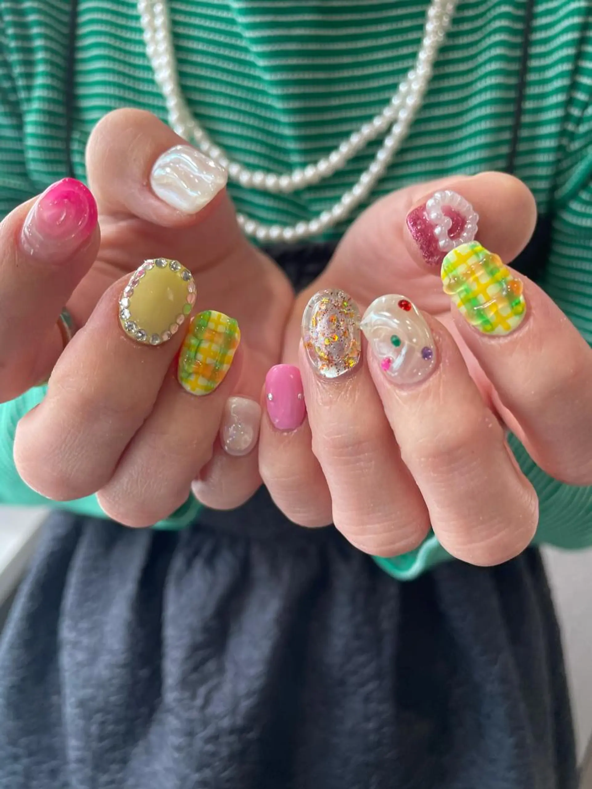 ネイル 春ネイル ハンドネイル ナチュラル透明感🌱 小山美樹子のヘアスタイル
