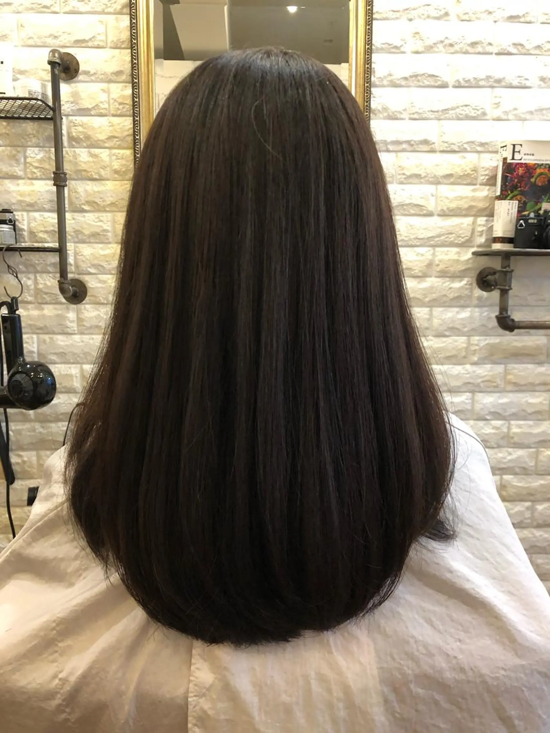 セミロング カット 縮毛矯正 トリートメント ヘッドスパ 口コミ評価4.9⭐︎ カワナベ　マサシのヘアスタイル