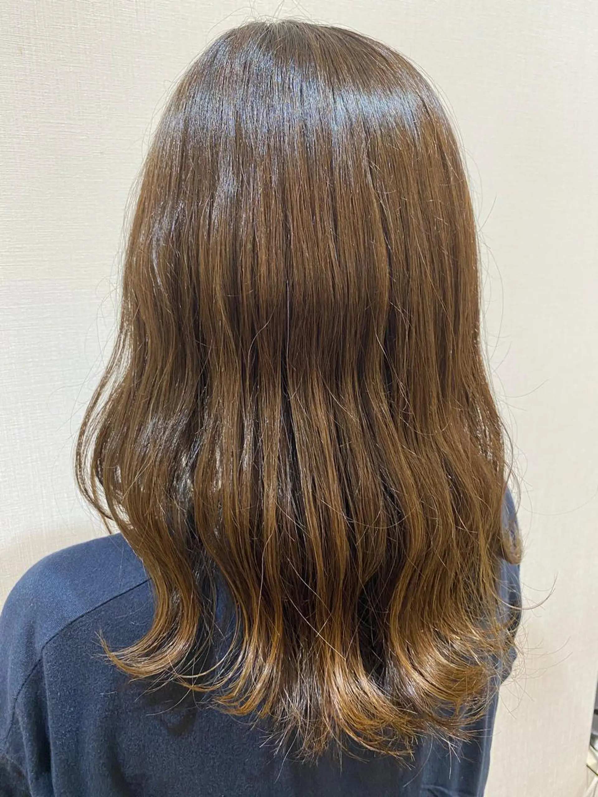 ロング カラー 佐藤 優衣のヘアスタイル