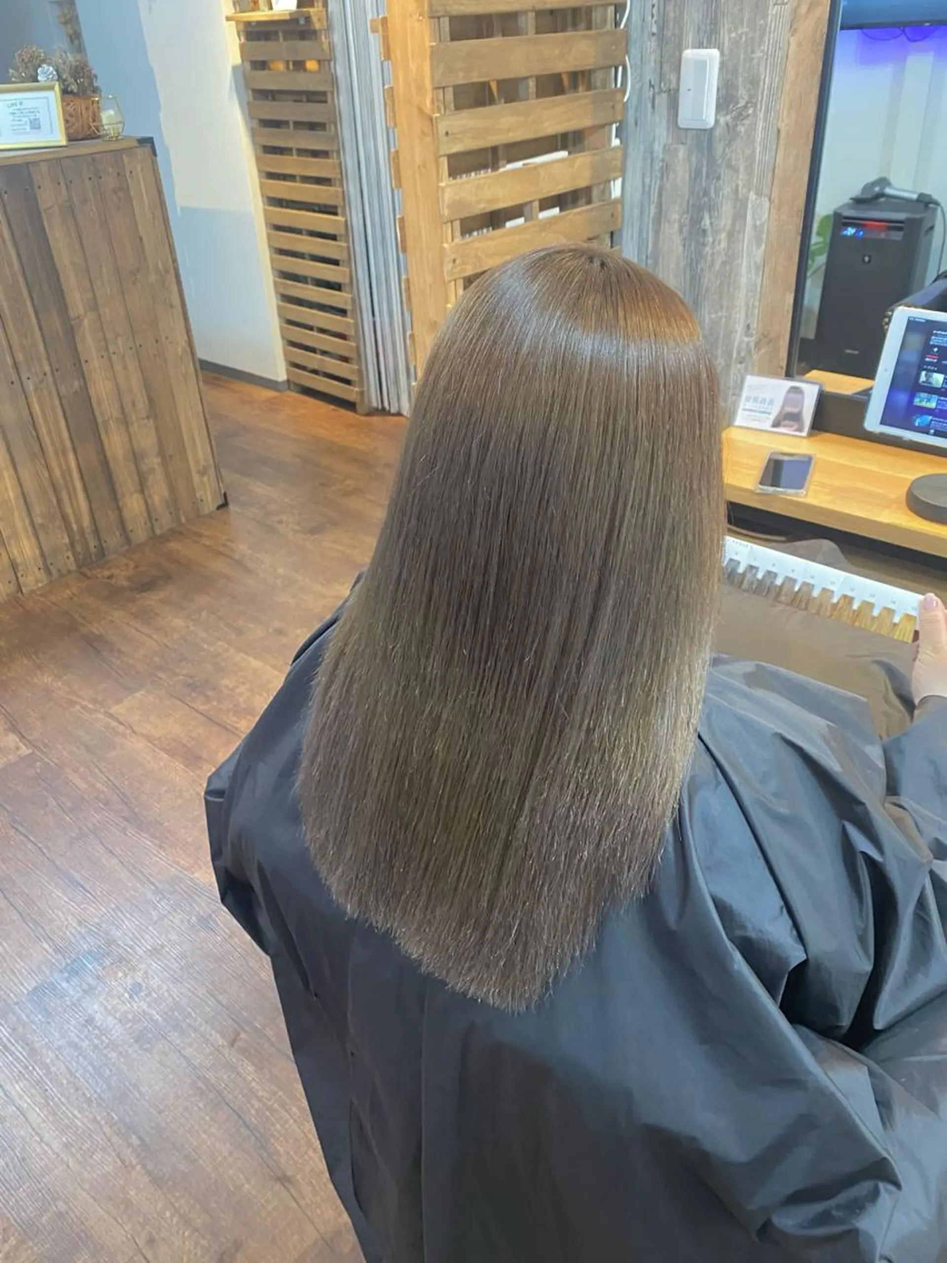 ロング パーマ 酸性ストレート ストレートパーマ Luzir⭐︎ GEN⭐︎のヘアスタイル