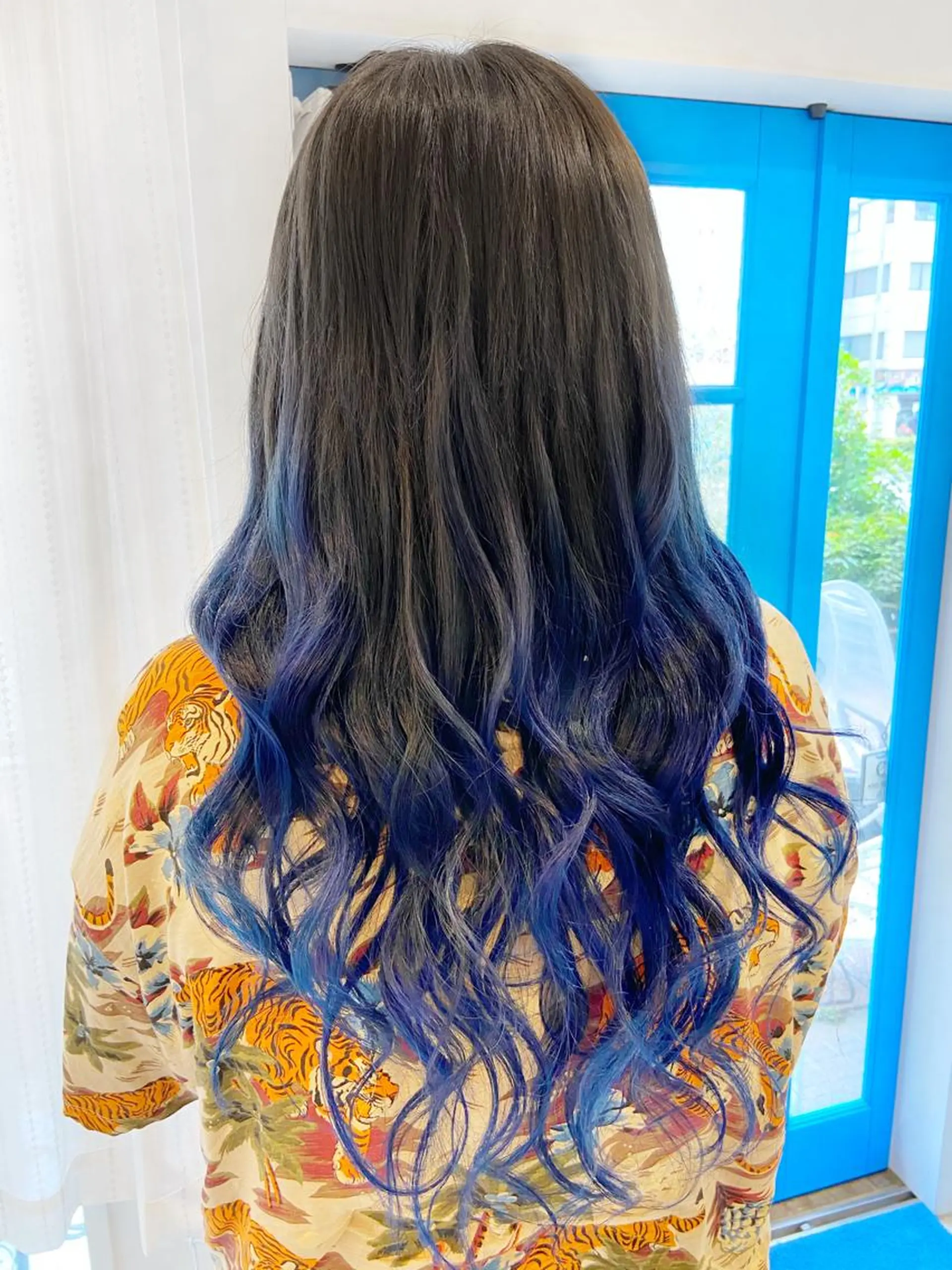セミロング カラー ヘアアレンジ 黒髪 ブルーカラー ブルーブラック グラデーションカラー ヘアカラー トリートメント 次世代シールエクステ 錦糸町 小泉 朋之のヘアスタイル