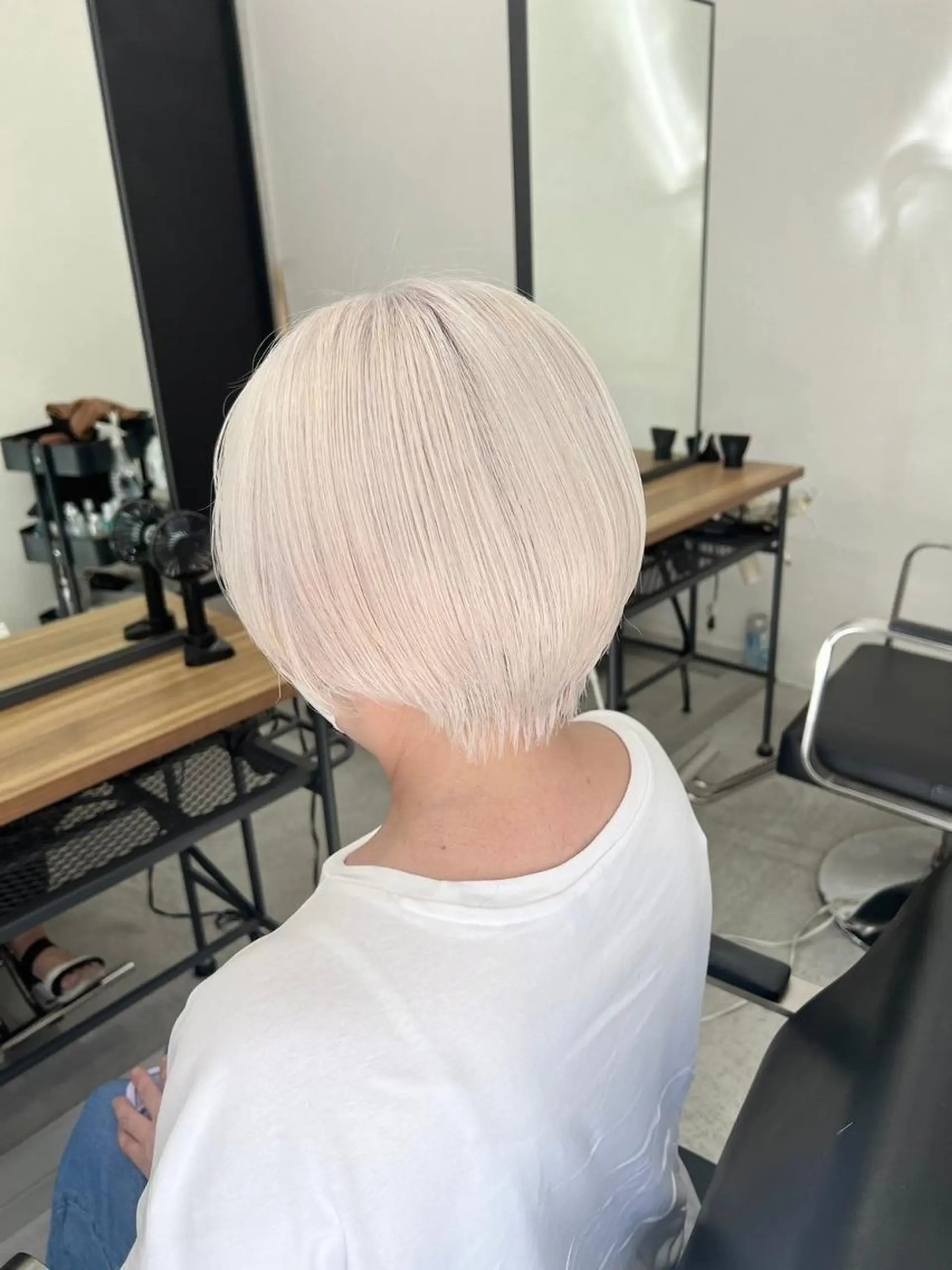 カラー セミロング カラーソムリエ認定 茶屋町Eir岩本のヘアスタイル