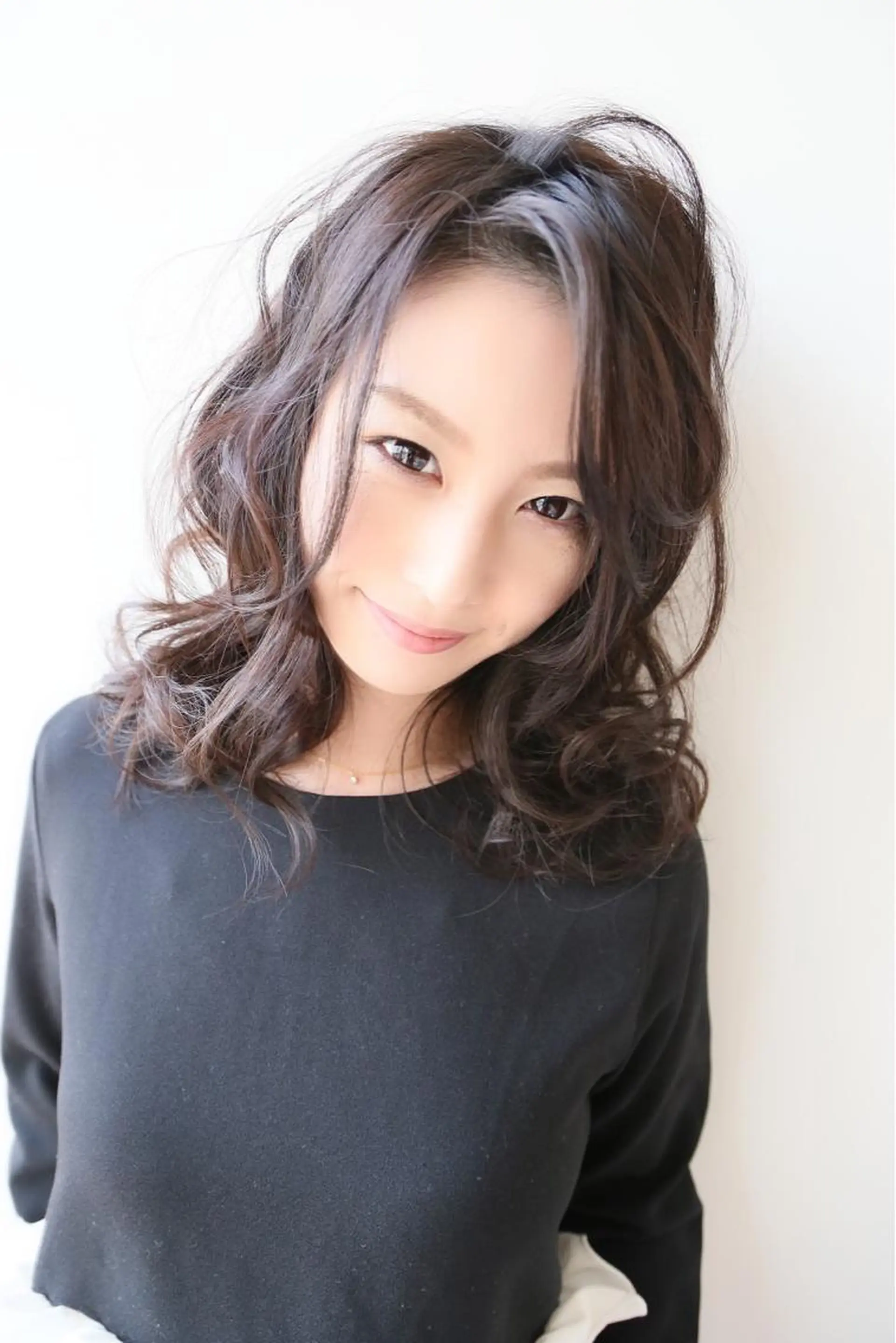 ミディアム カラー 森 宇旦のヘアスタイル