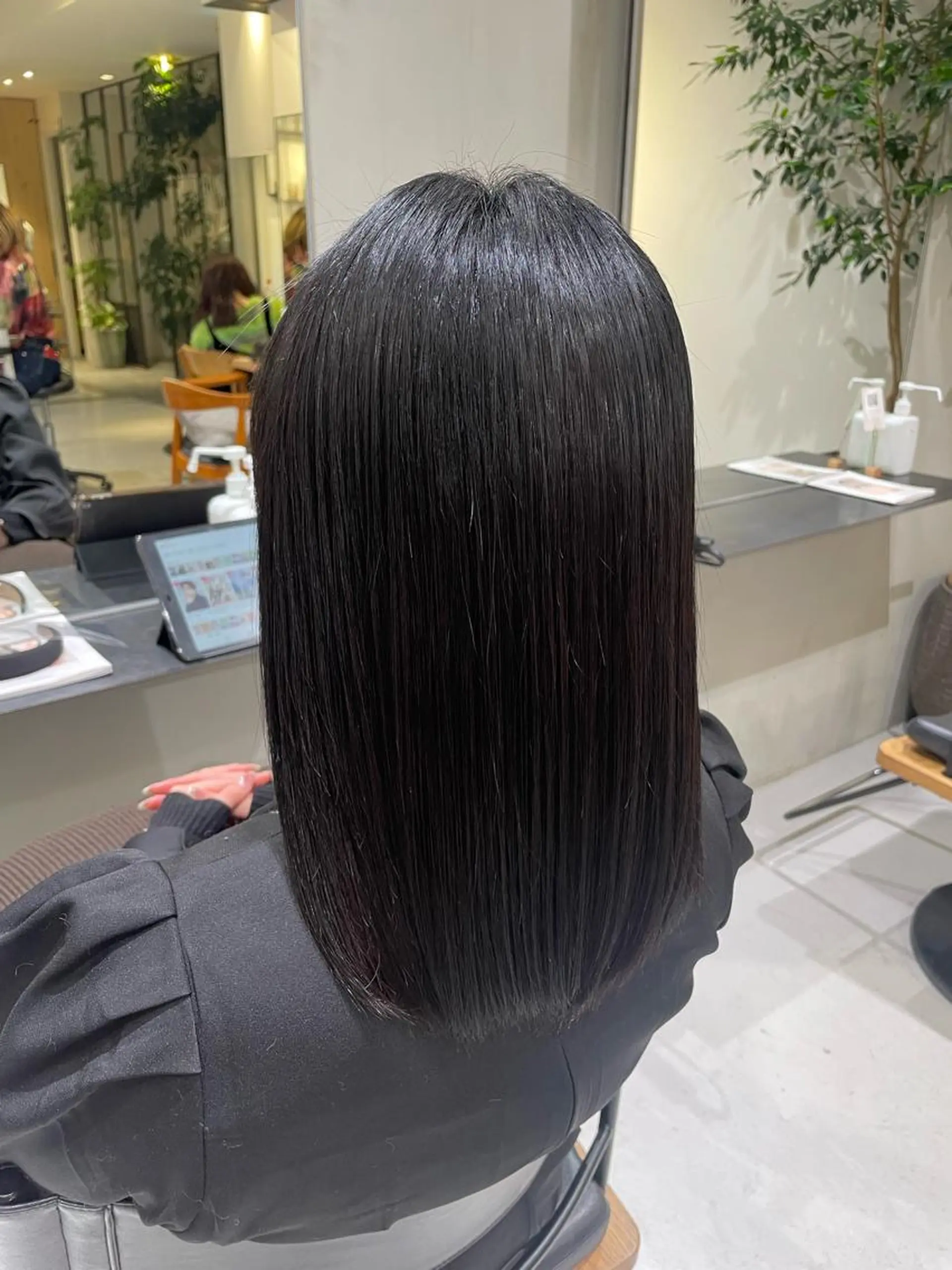 ミディアム 縮毛矯正 risa 。のヘアスタイル