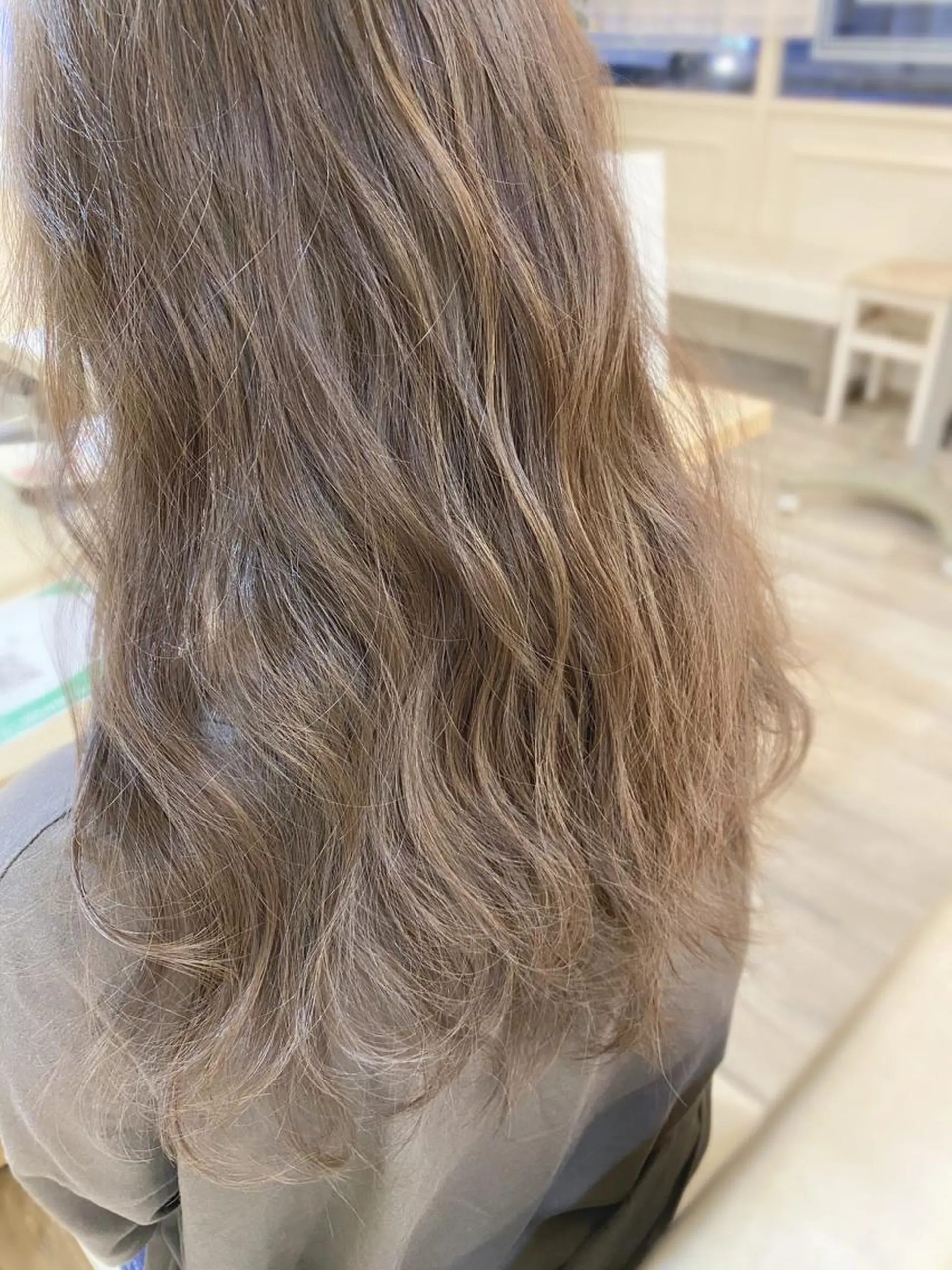 ロング カラー ヘアカラー 伊庭 勇輝のヘアスタイル