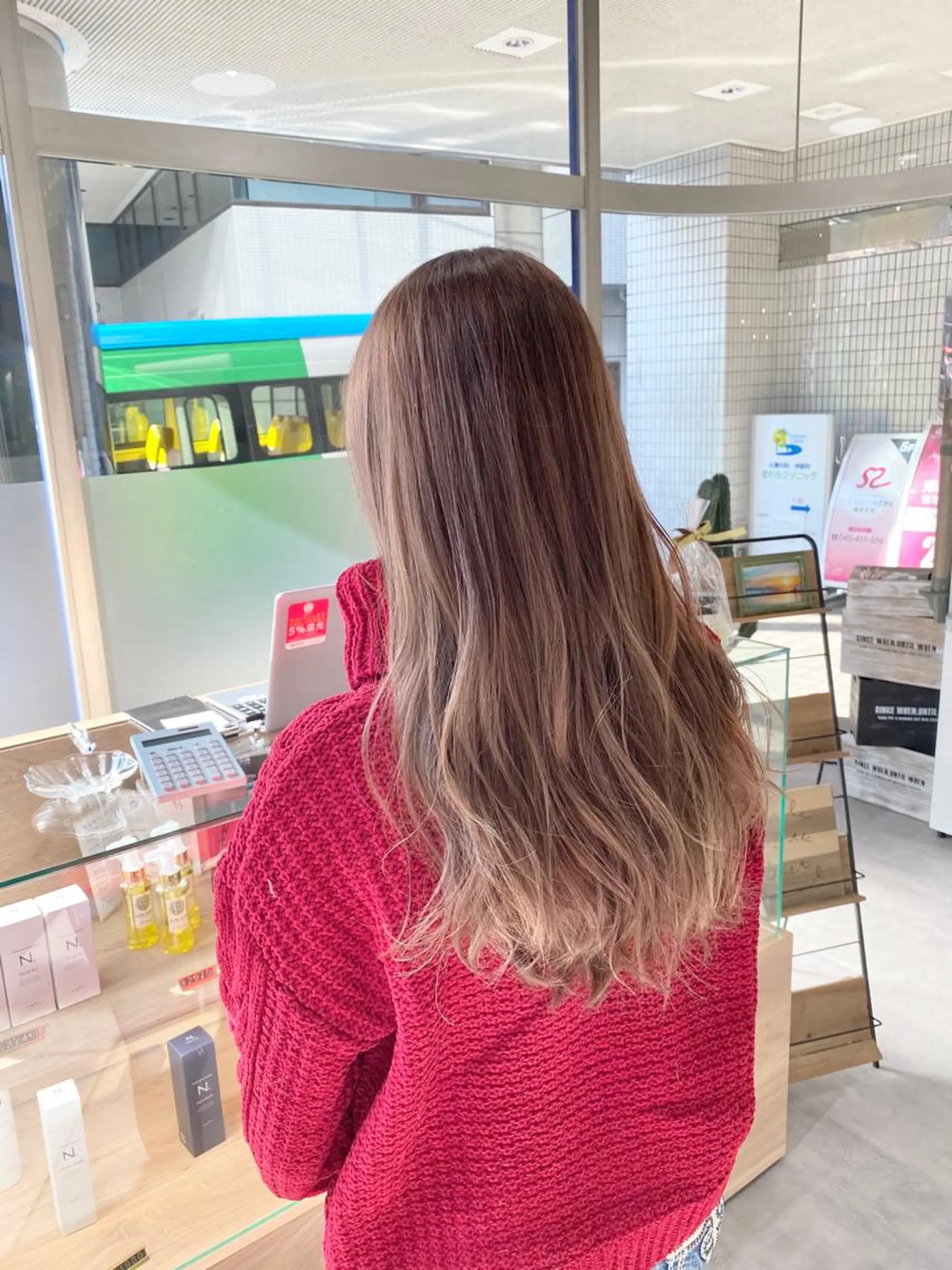 ミディアム カラー ヘアアレンジ 横浜縮毛矯正 ☆渋谷良太のヘアスタイル