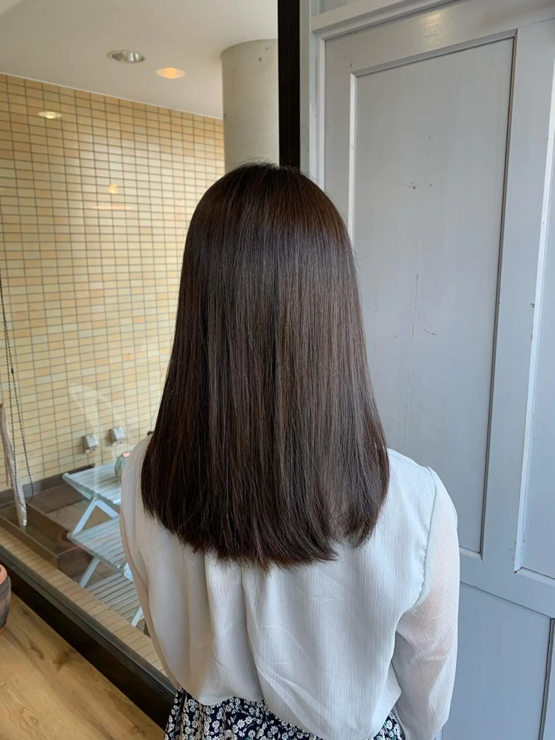 ロング カラー グレージュ ヘアカラー トリートメント ツキダテ ユイのヘアスタイル