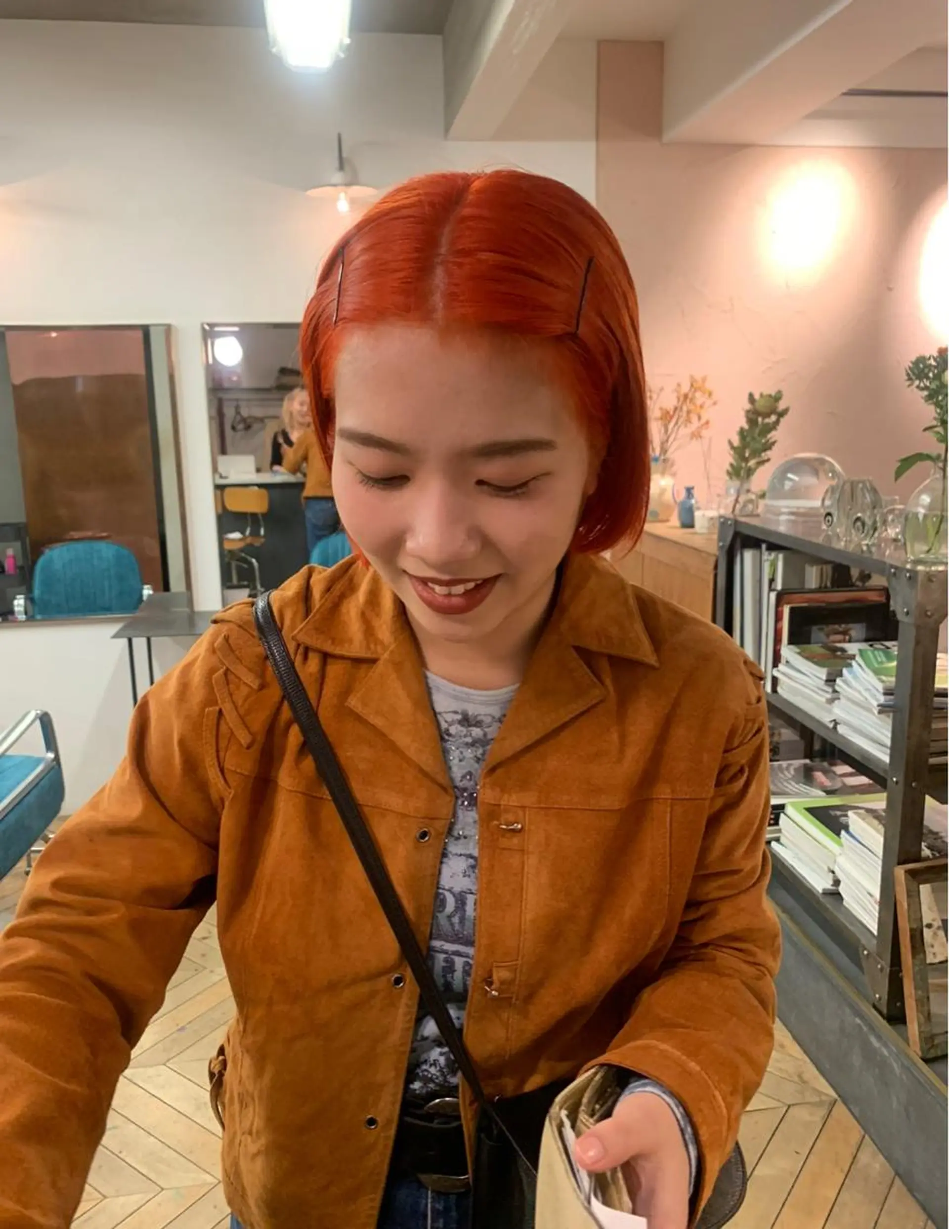 ミディアム カラー ヘアアレンジ ミディアムパーマ バレイヤージュ ブリーチ ケアブリーチ デザインカラー ヘアカラー トリートメント ヘアセット スパイラルパーマ 🌐hina⭐️のヘアスタイル