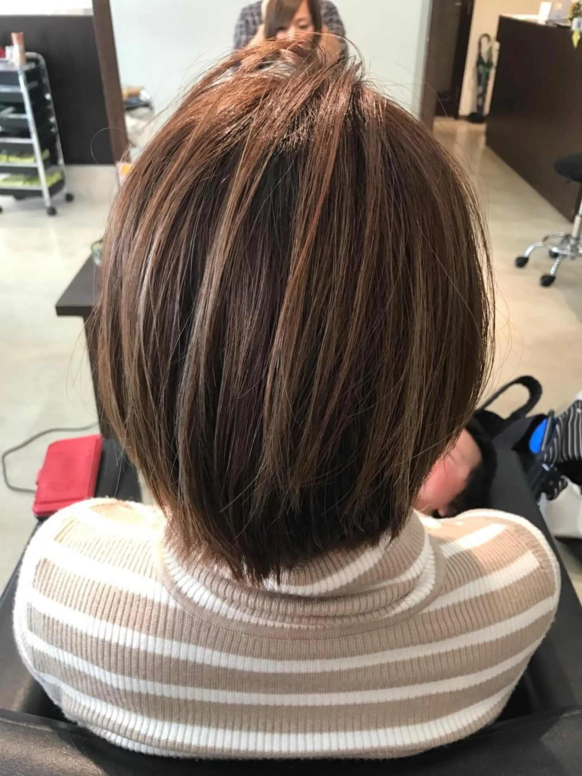 ショート カラー ベージュカラー メッシュ ショートヘア 岡本 智次のヘアスタイル