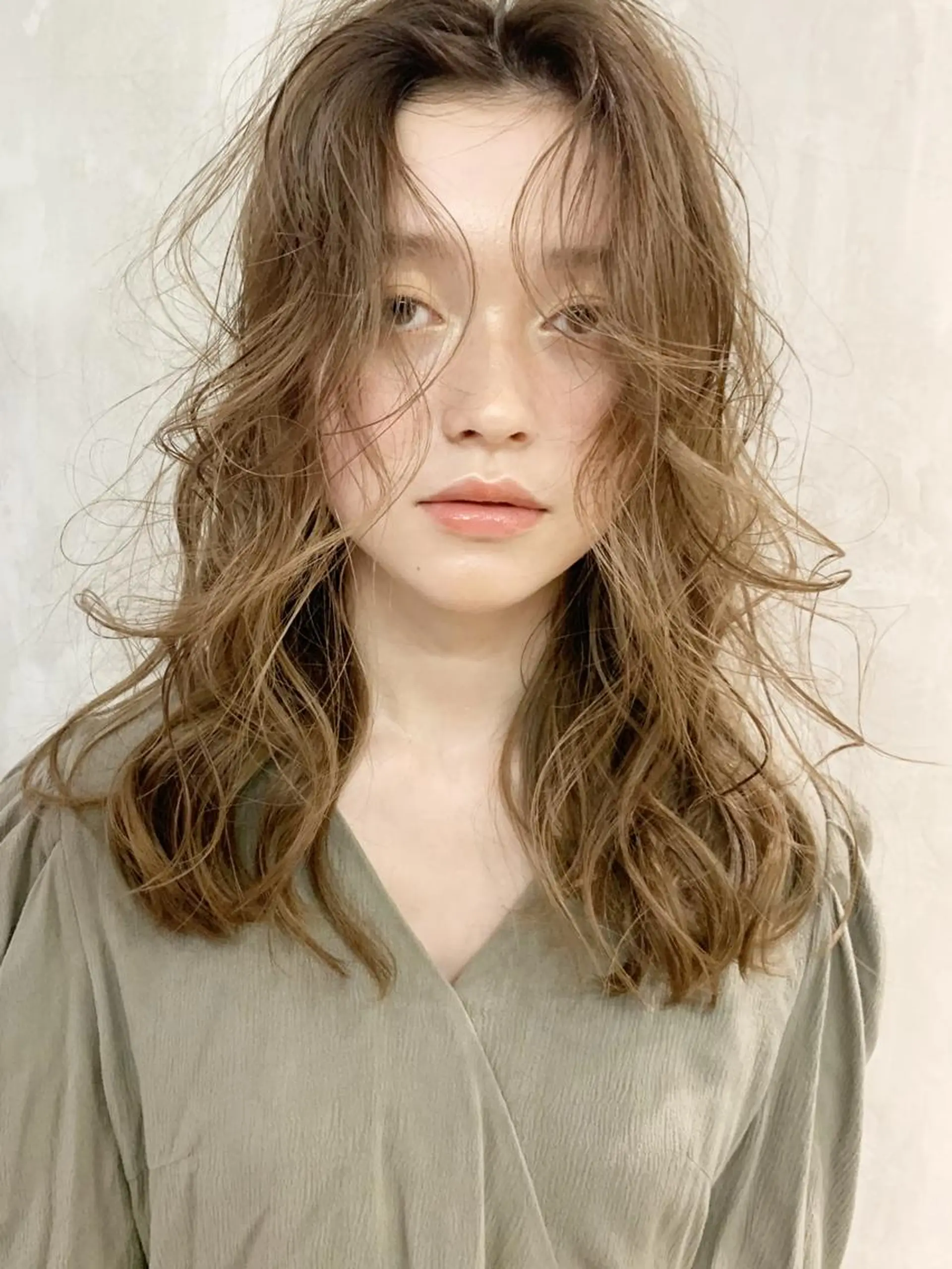 セミロング カラー パーマ ヘアアレンジ ITbyALBUM 中野店のヘアスタイル