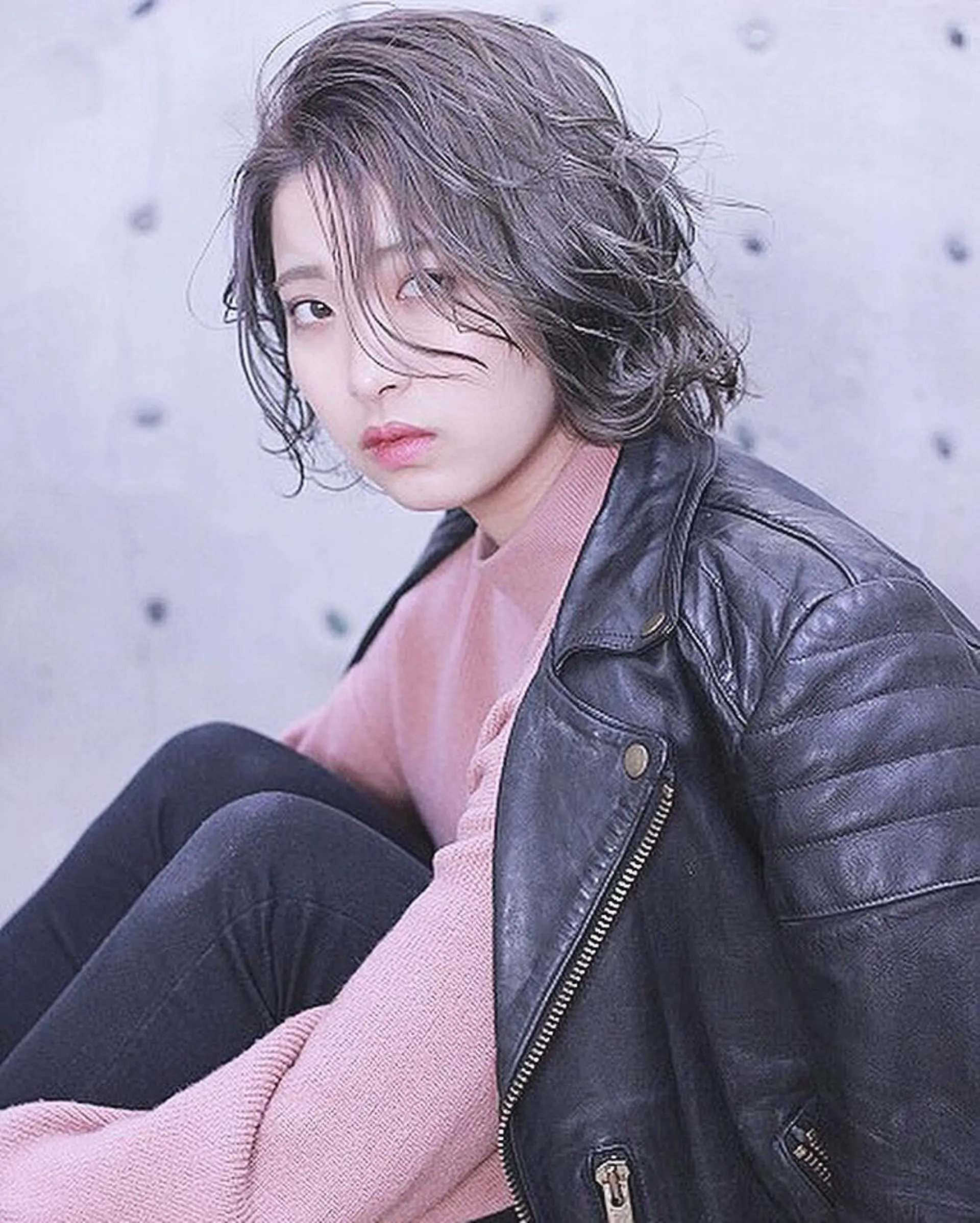 ミディアム カラー グレージュ 及川 光のヘアスタイル