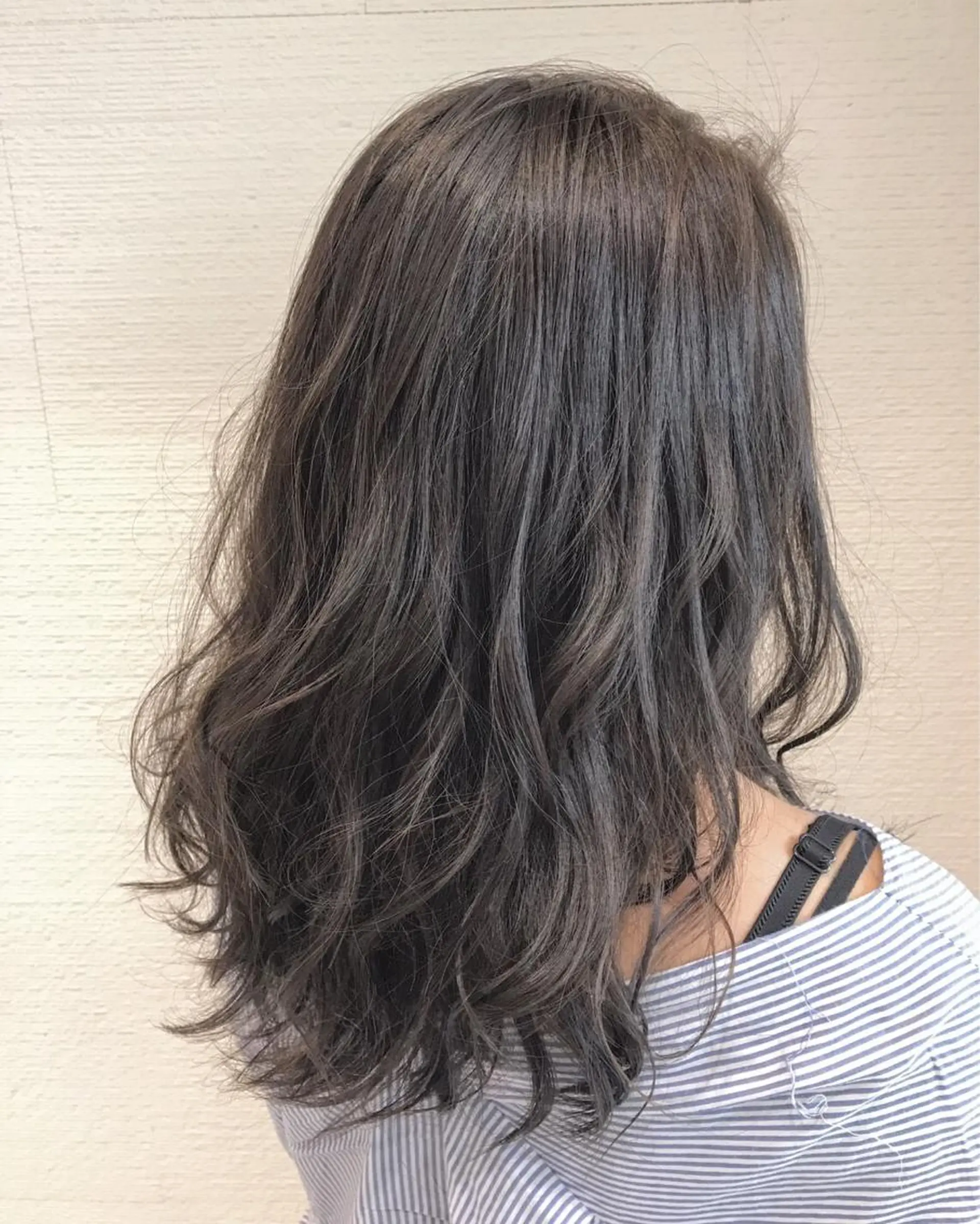 ロング カラー ヘアアレンジ グレージュ ハイライトカラー ハイライト 白髪ぼかしハイライト 茗荷谷駅徒歩2分のヘアスタイル