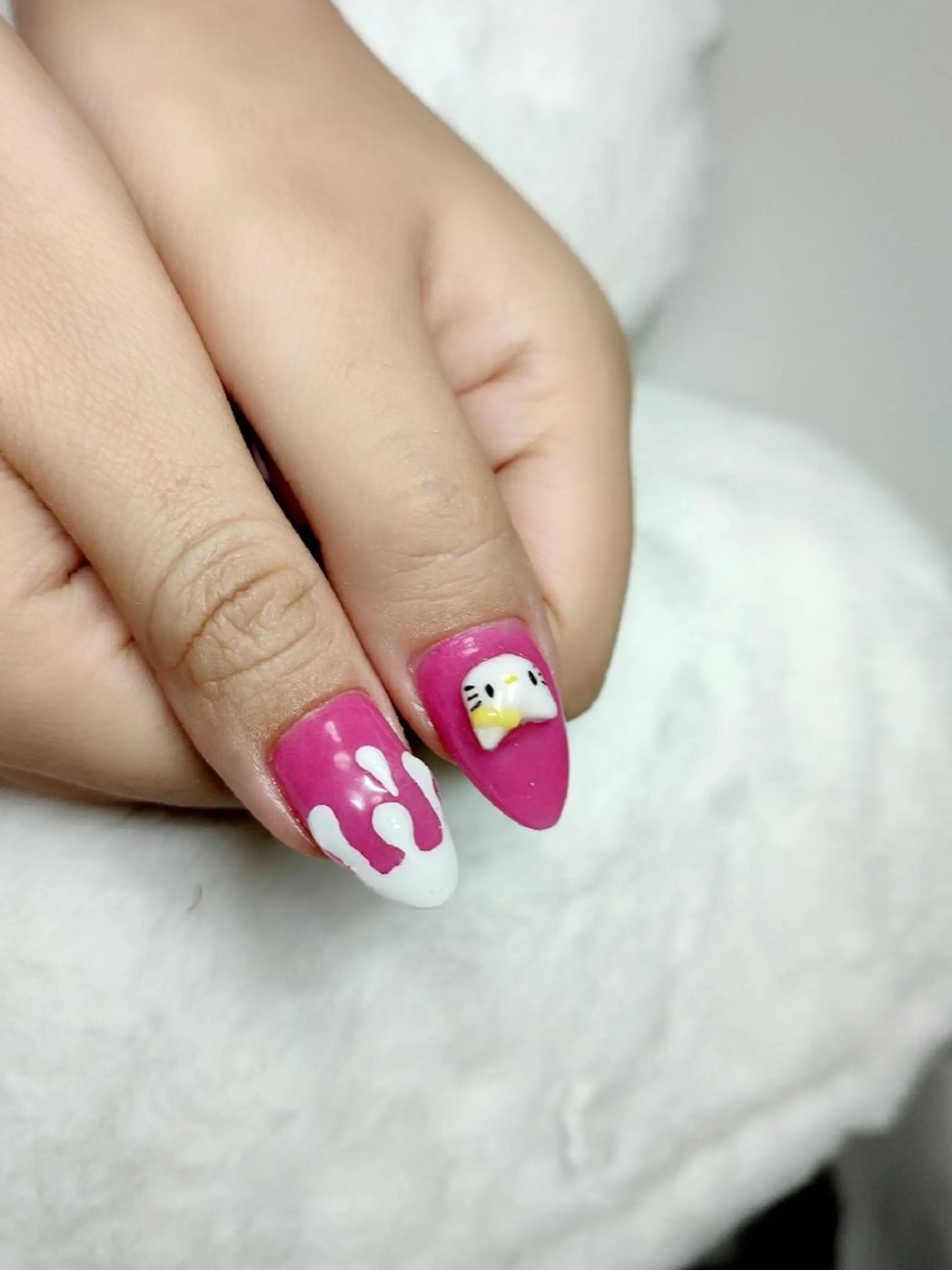 ネイル アートネイル 長さ出し 持ち込み スカルプネイル RUNWAY 　　の眉毛・アイブロウイメージ