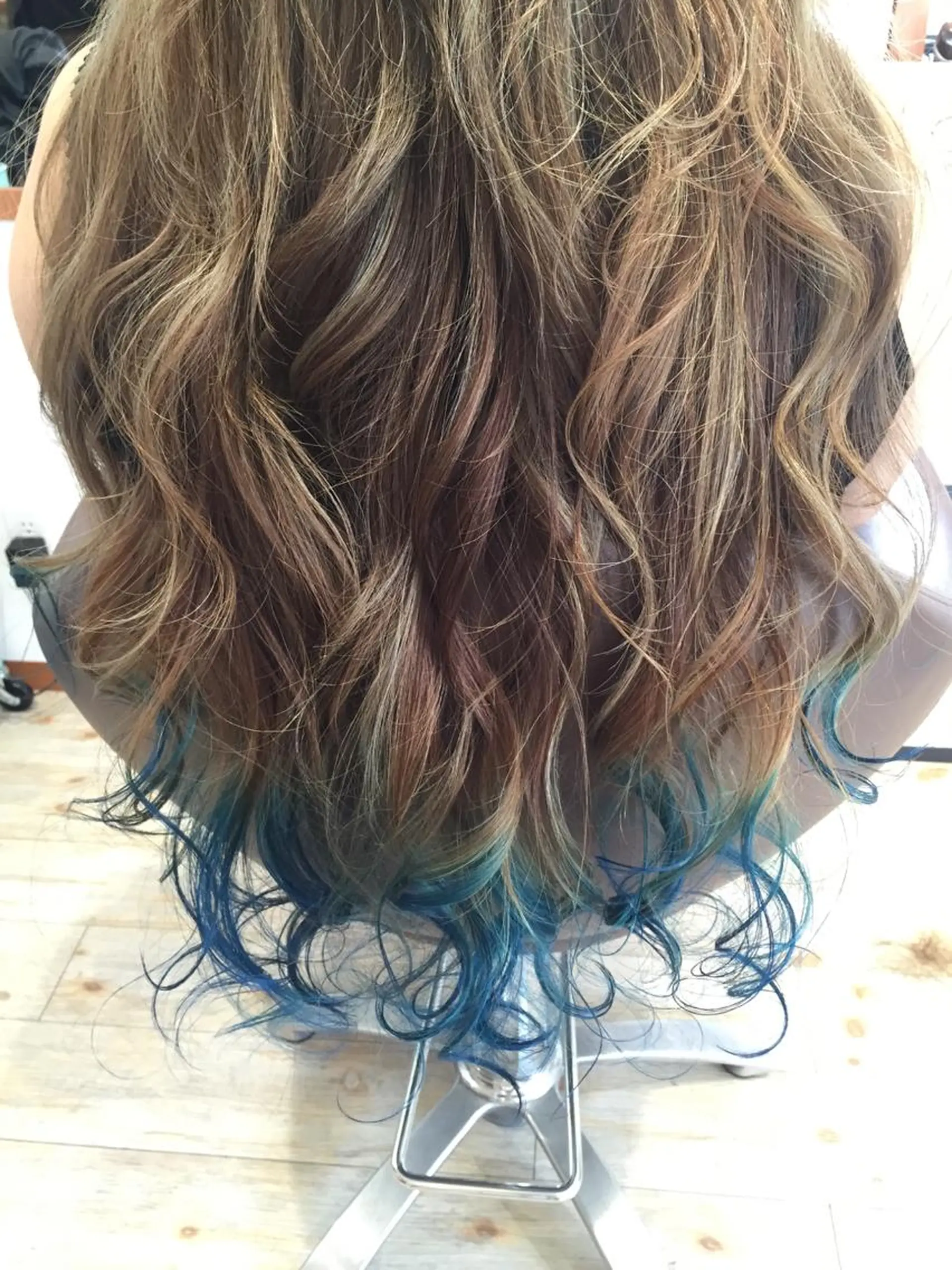 ロング カラー グラデーションカラー メッシュ Licola リコラのヘアスタイル