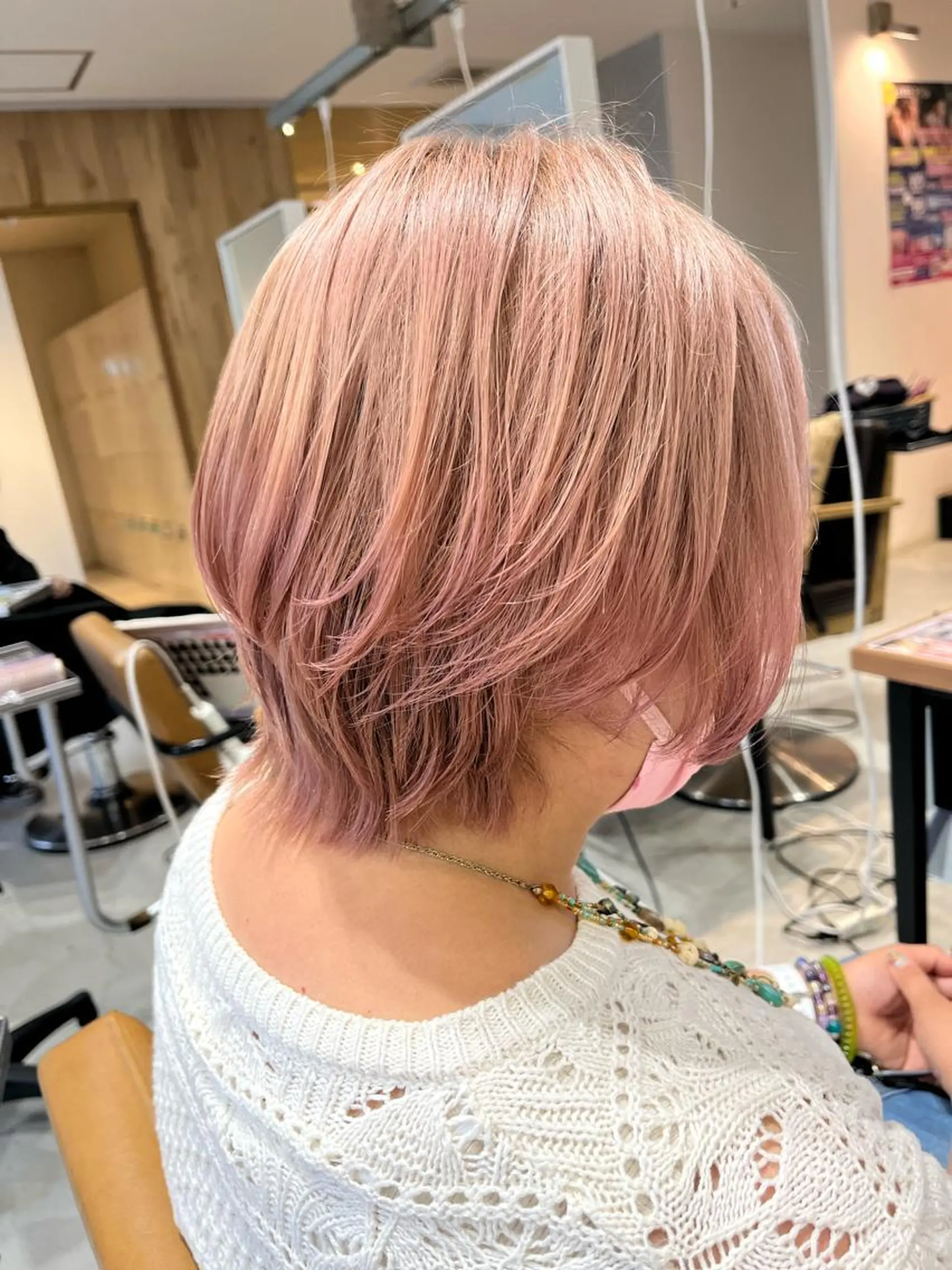 ショート ヘアカラー トリートメント u n aのヘアスタイル