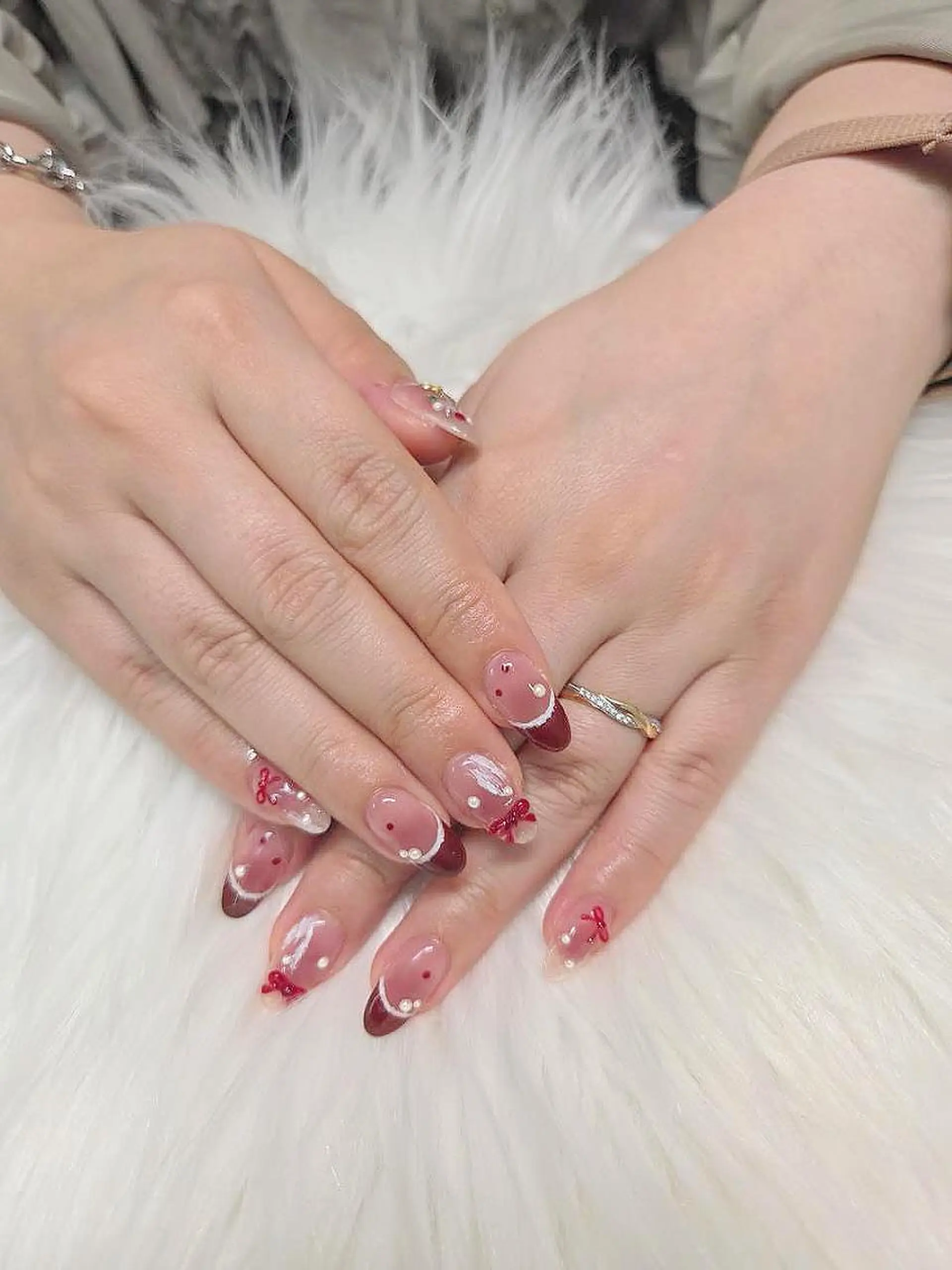 ネイル オーロラネイル チークネイル フットネイル フレンチネイル ジェルネイル ハンドネイル リラネイル ギョウのネイルデザイン