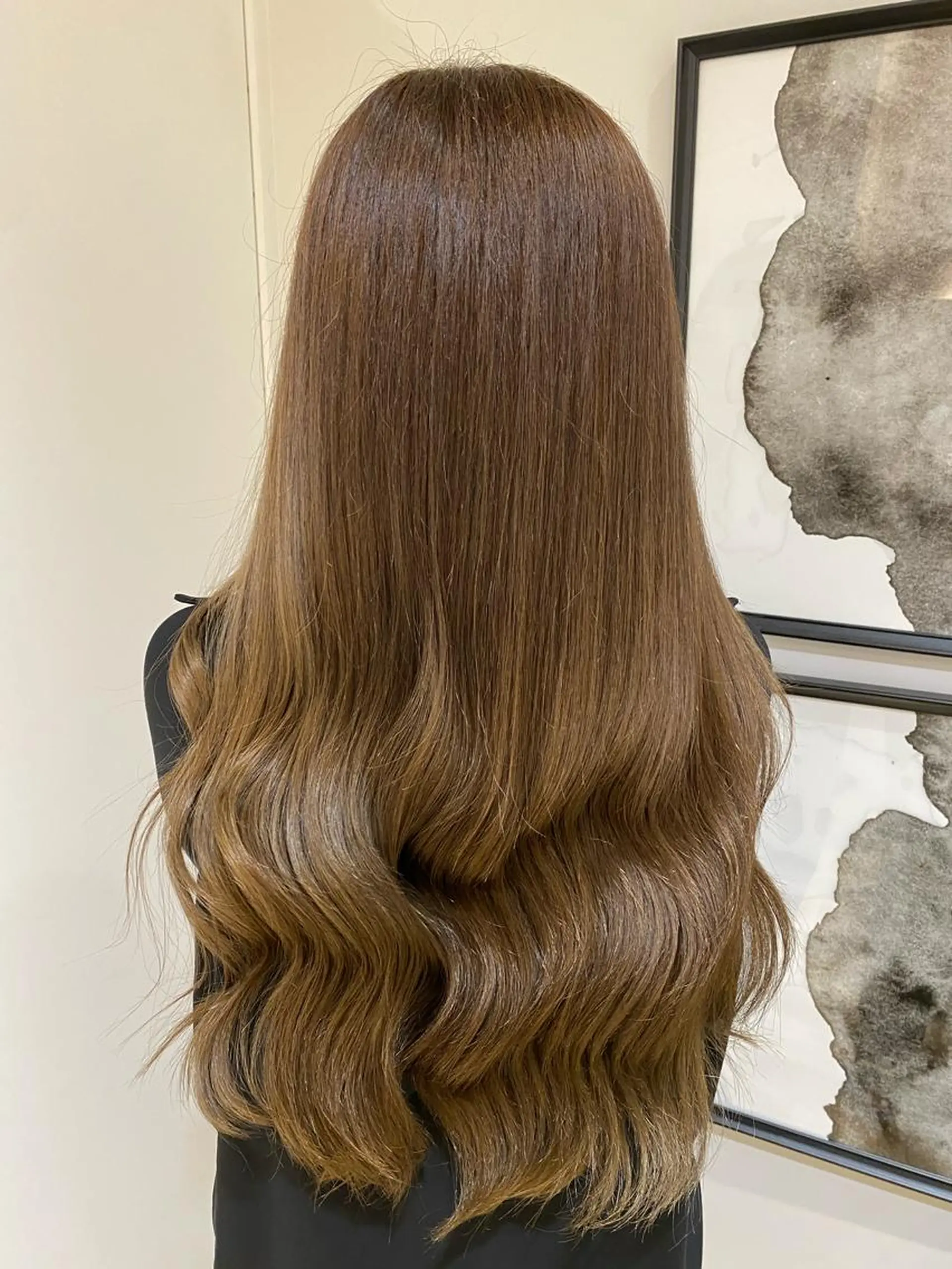 ロング カラー ベージュカラー nailist mana𖤐´-のネイルデザイン