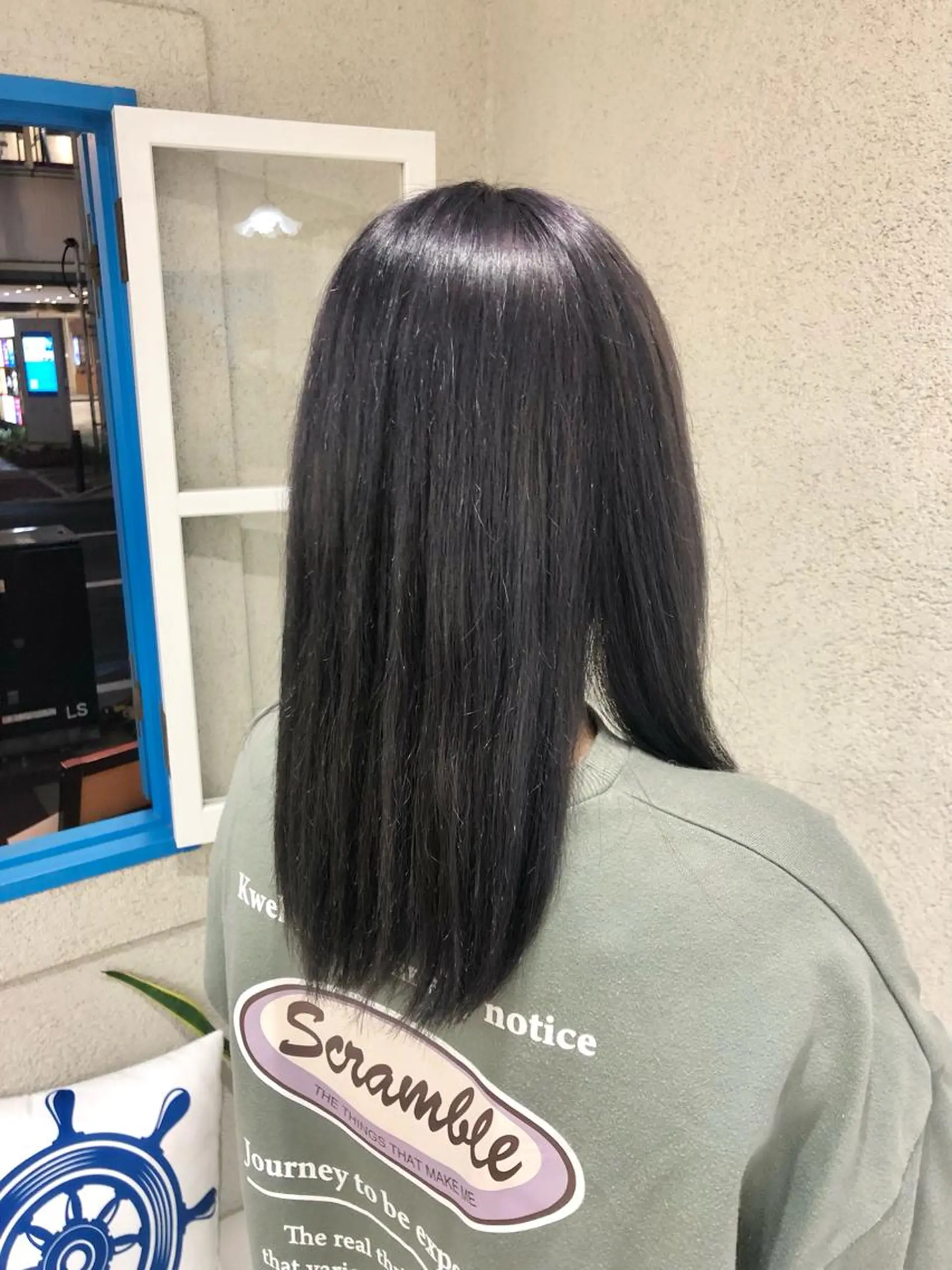 ロング カラー ブリーチ ラベンダーカラー ヘアカラー 阿部 美咲のヘアスタイル