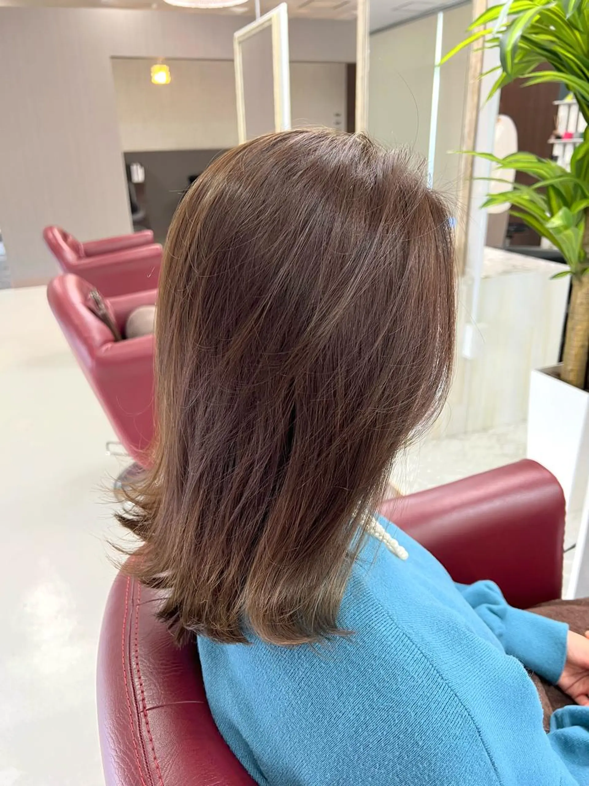ミディアム カラー 透明感カラー グレージュ カット ヘアカラー トリートメント KEN 🌟のヘアスタイル