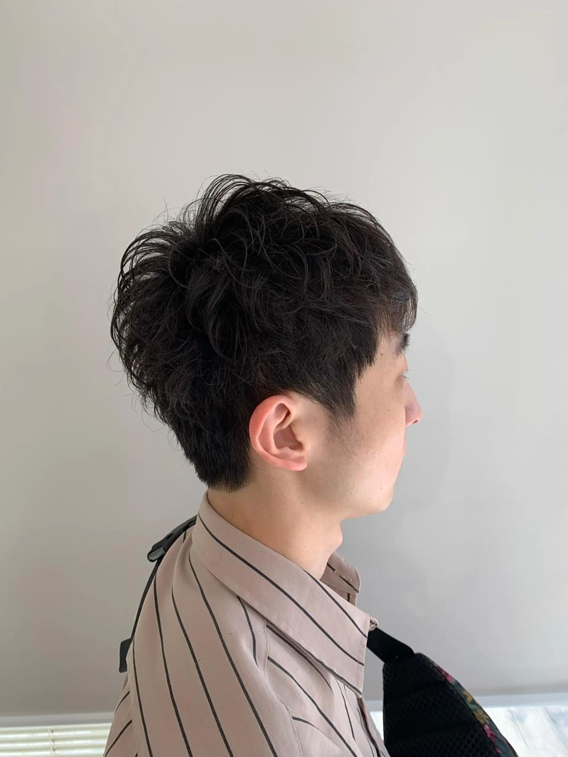 ショート カラー パーマ メンズ 加藤 綾華のヘアスタイル