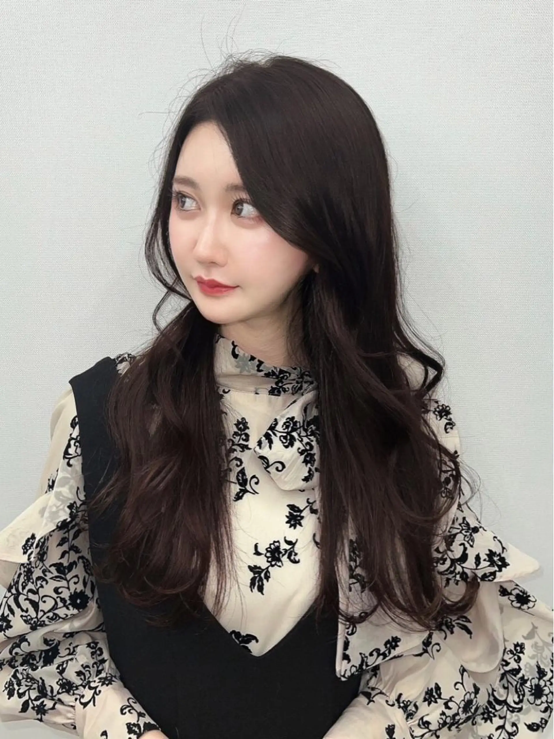 セミロング カラー ヘアアレンジ 結婚式・ブライダル アッシュ ベージュカラー 黒髪 ブリーチ カット ヘアカラー トリートメント ヘッドスパ ヘアセット 韓国ヘア×2way 🇰🇷和知拓郎のヘアスタイル