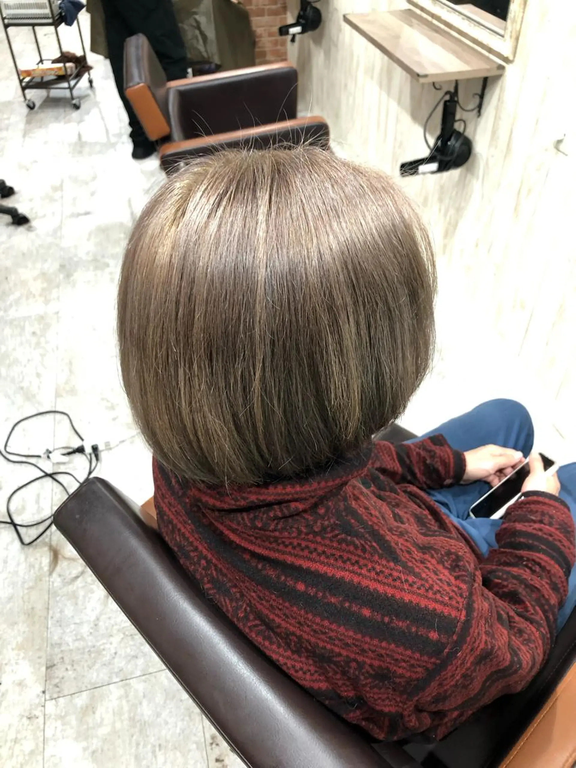 カラー みやもと まなみのヘアスタイル