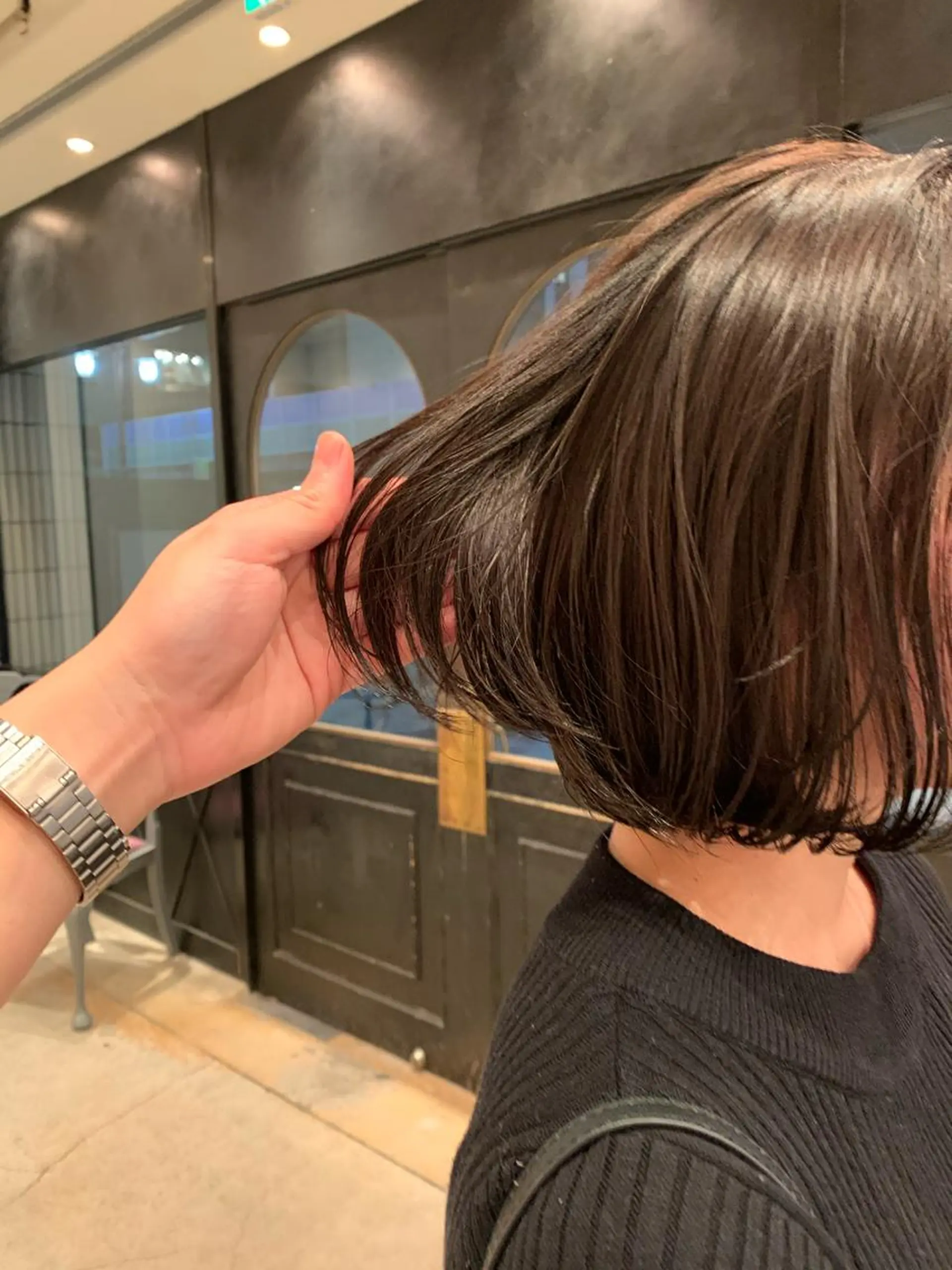 ショート SAKINO. ベージュカラーのヘアスタイル