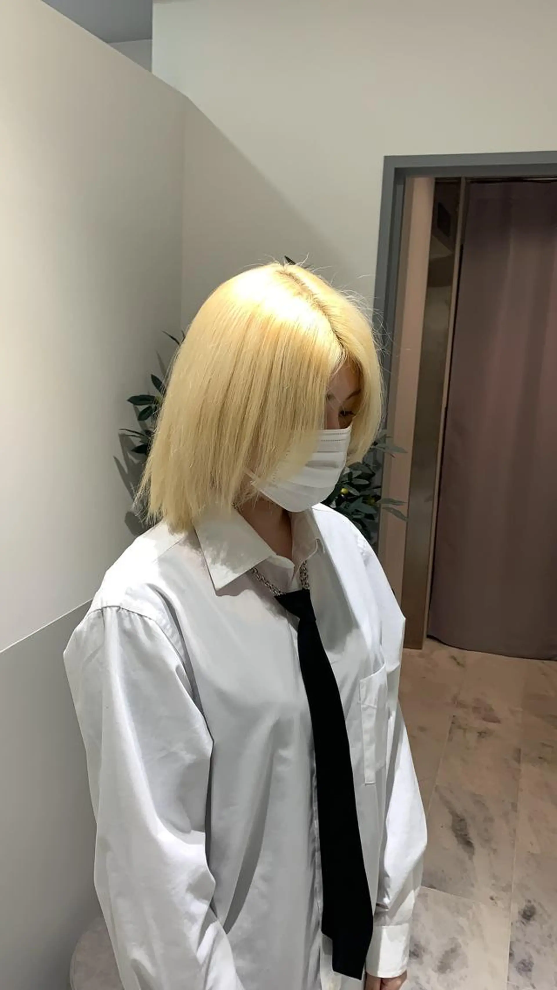 ショート 派手髪支持率No1 Eisukeのヘアスタイル