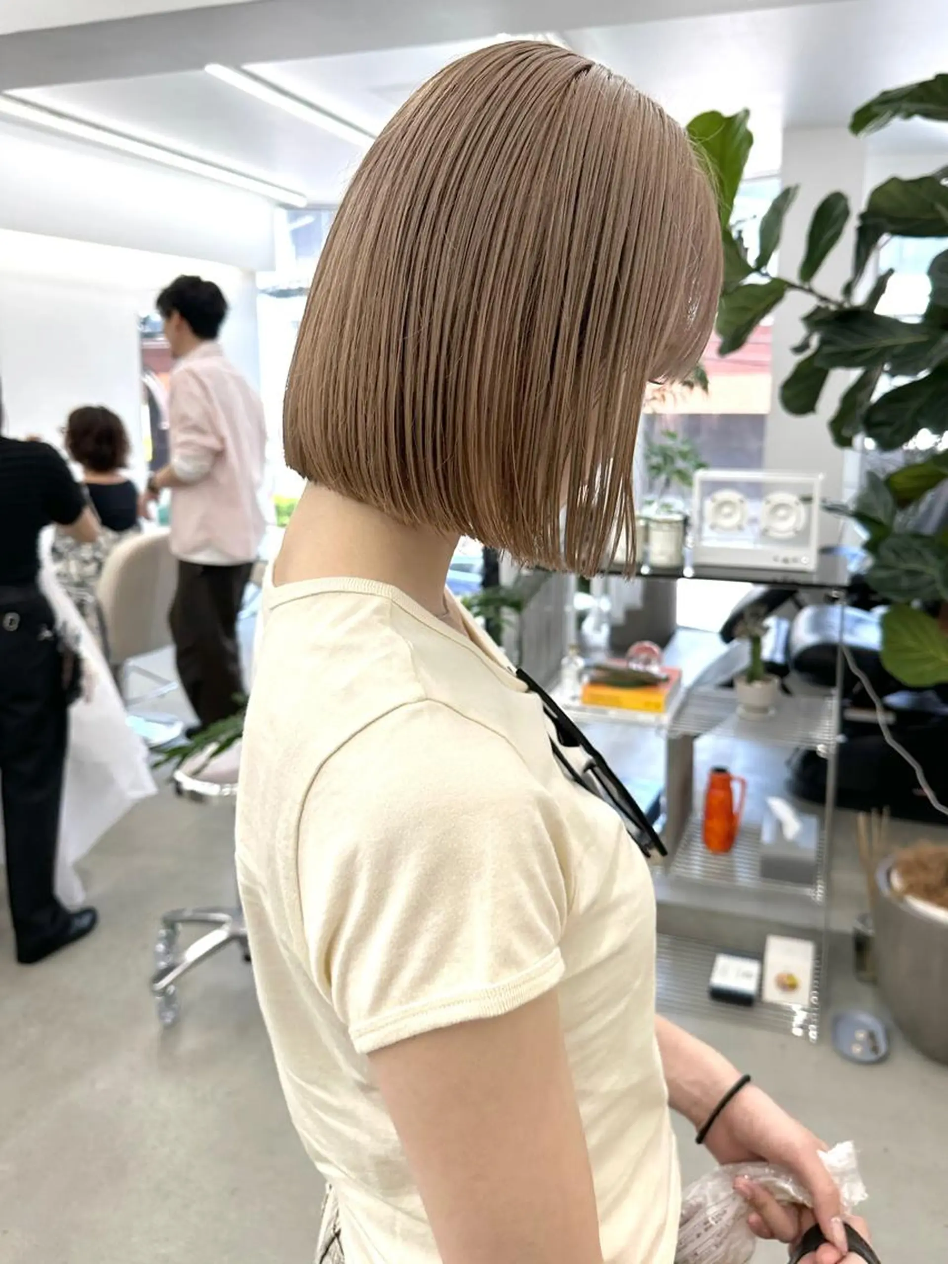 ショート カラー ベージュカラー ブリーチ ヘアカラー トリートメント ボブ/レイヤー/ケア パーマ/リュウタのヘアスタイル